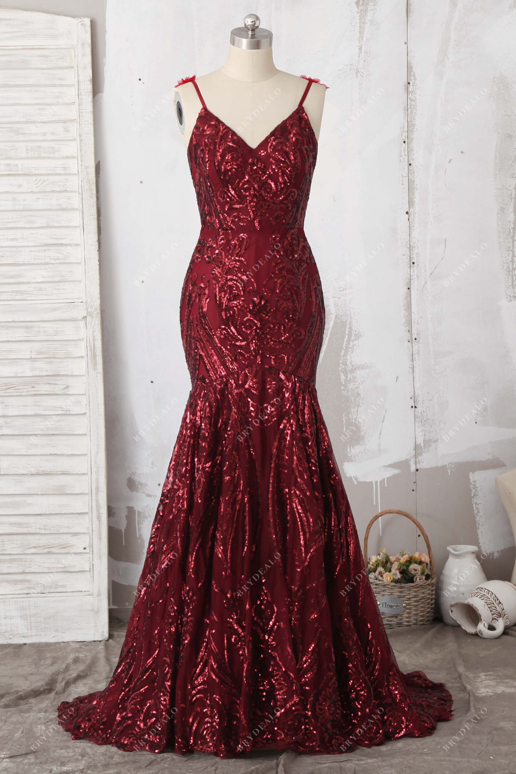 thin straps v-neck mermaid prom dress
