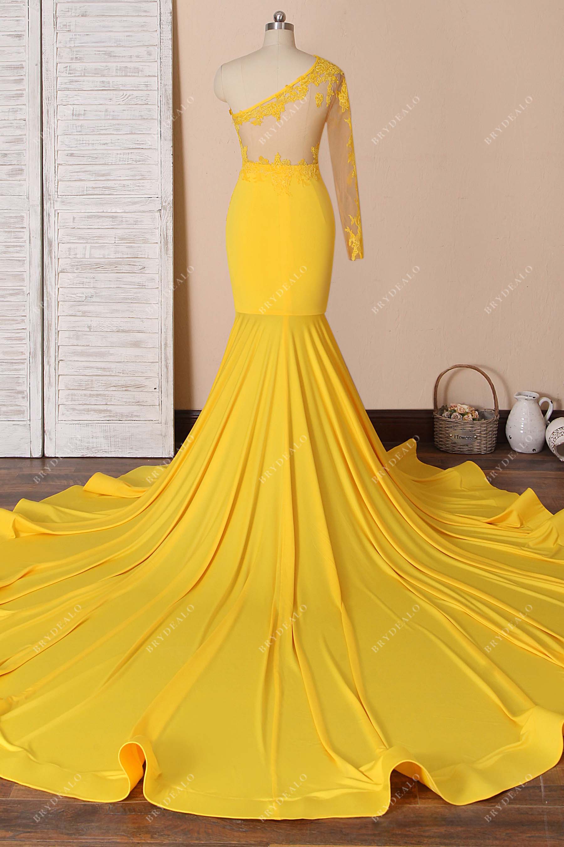 long train mermaid formal gown