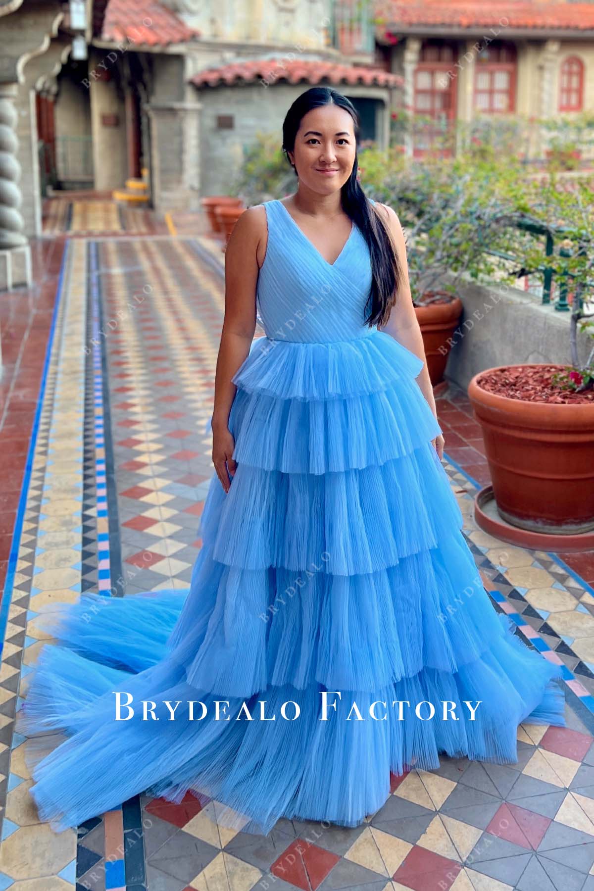 sky blue v-neck sleeveless prom gown