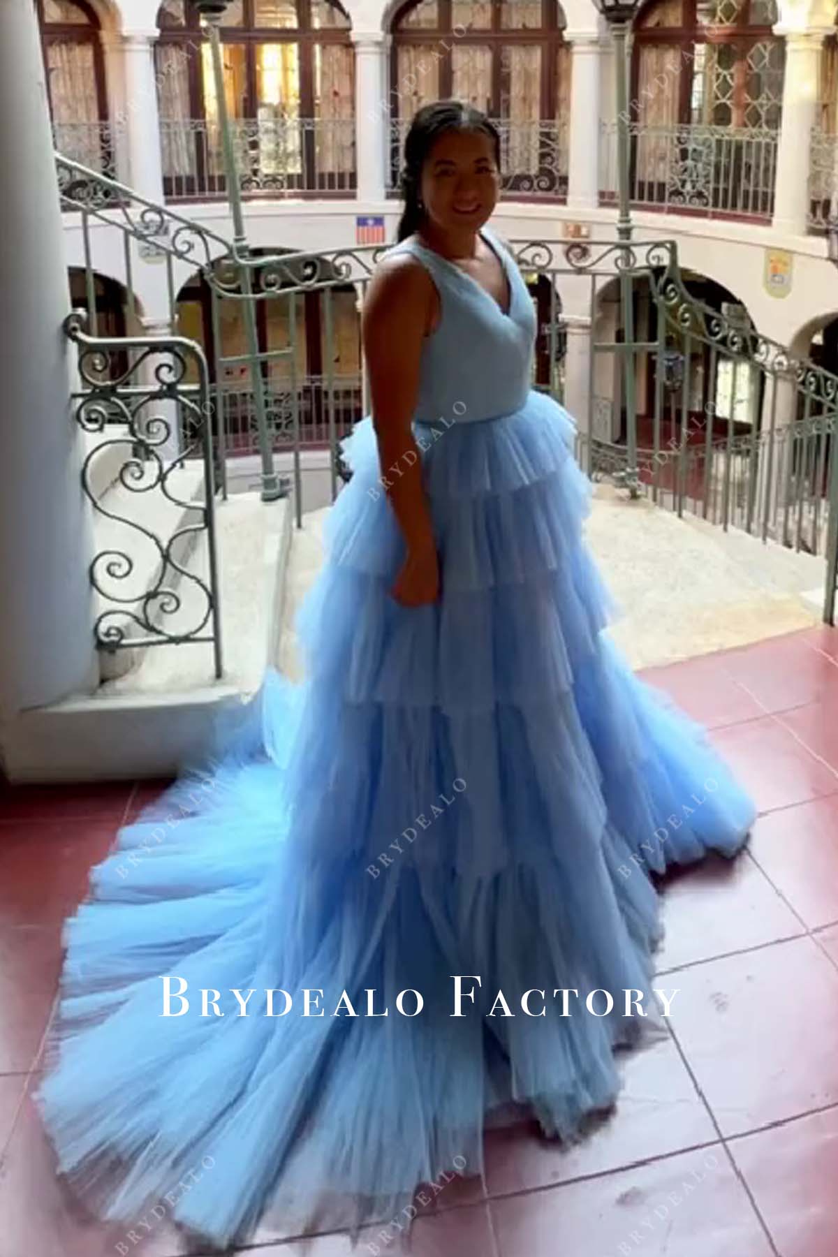 v-neck tiered court train homecoming dress