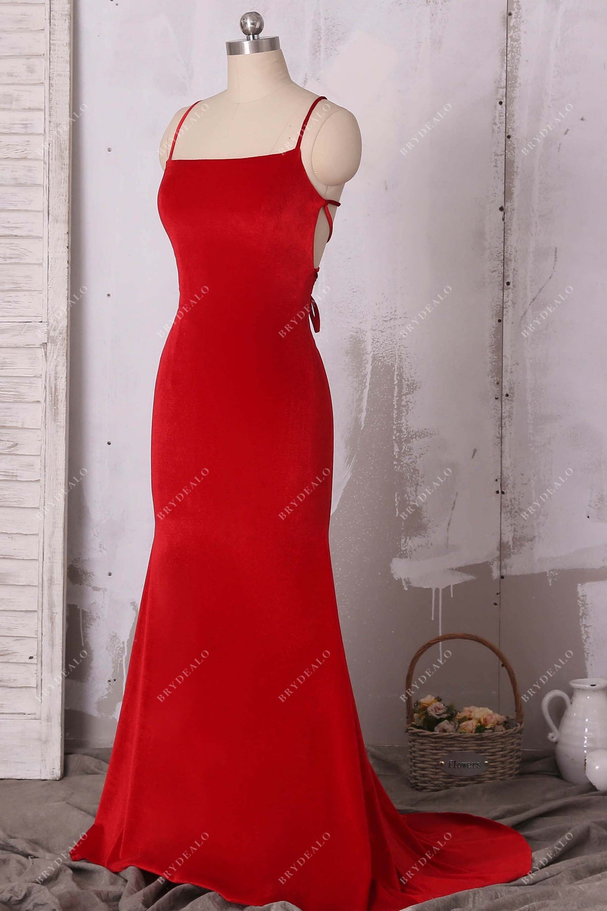 Elegant Red Criss-Cross Back Velvet Mermaid Prom Dress – Brydealo