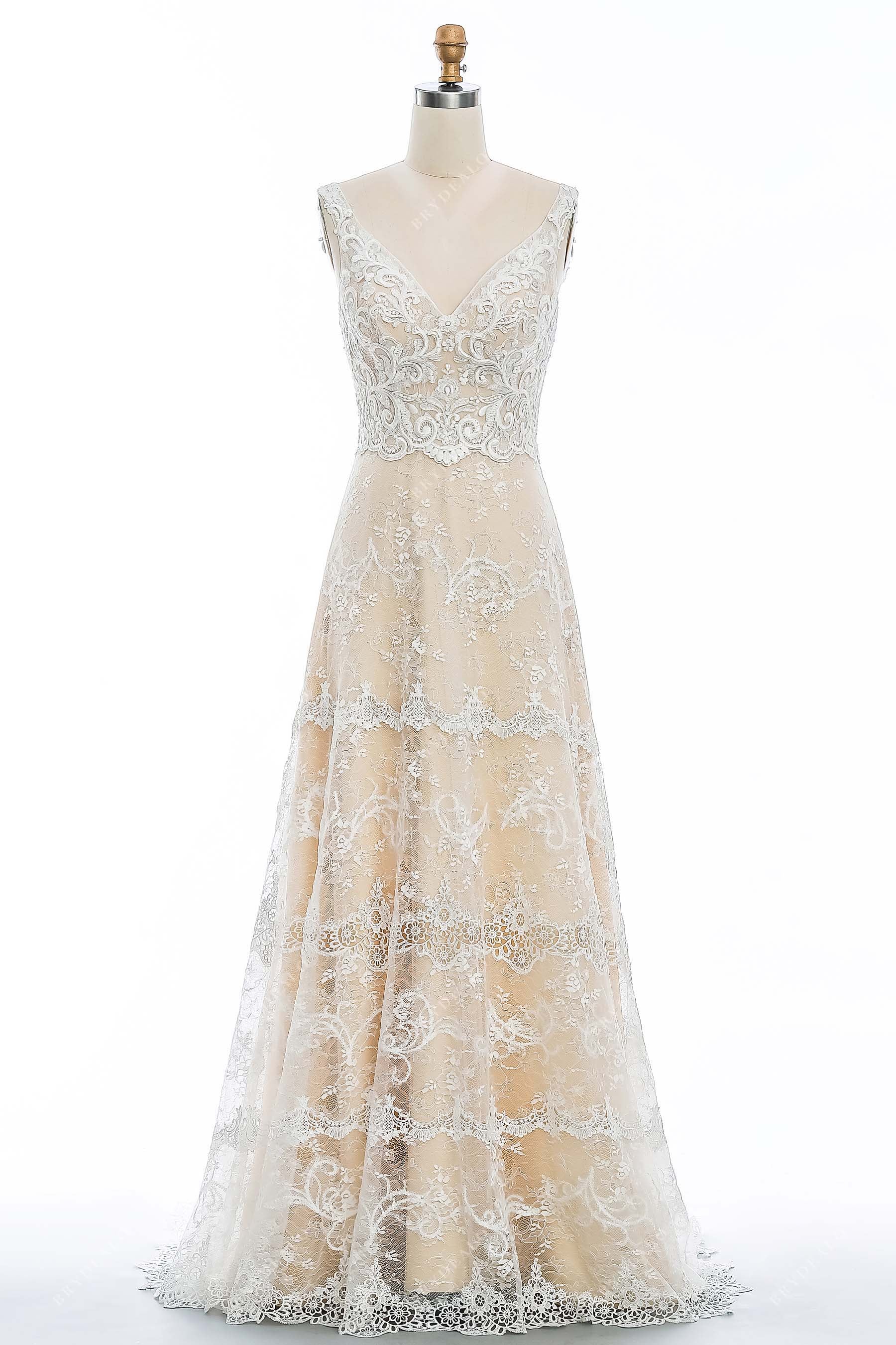 classic lace straps V-neck wedding dress