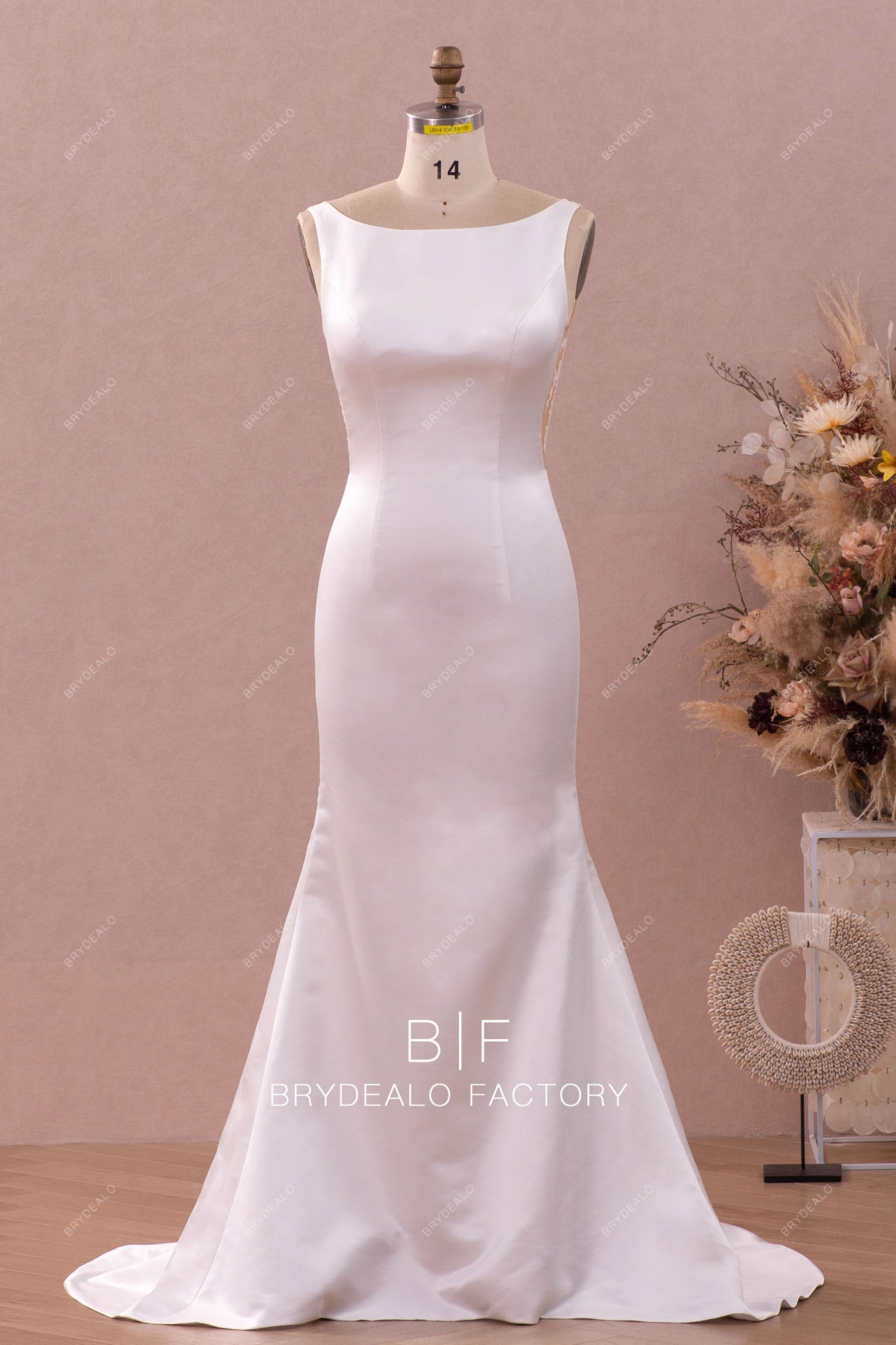 Sleeveless Elegant Satin Mermaid Wedding Dress