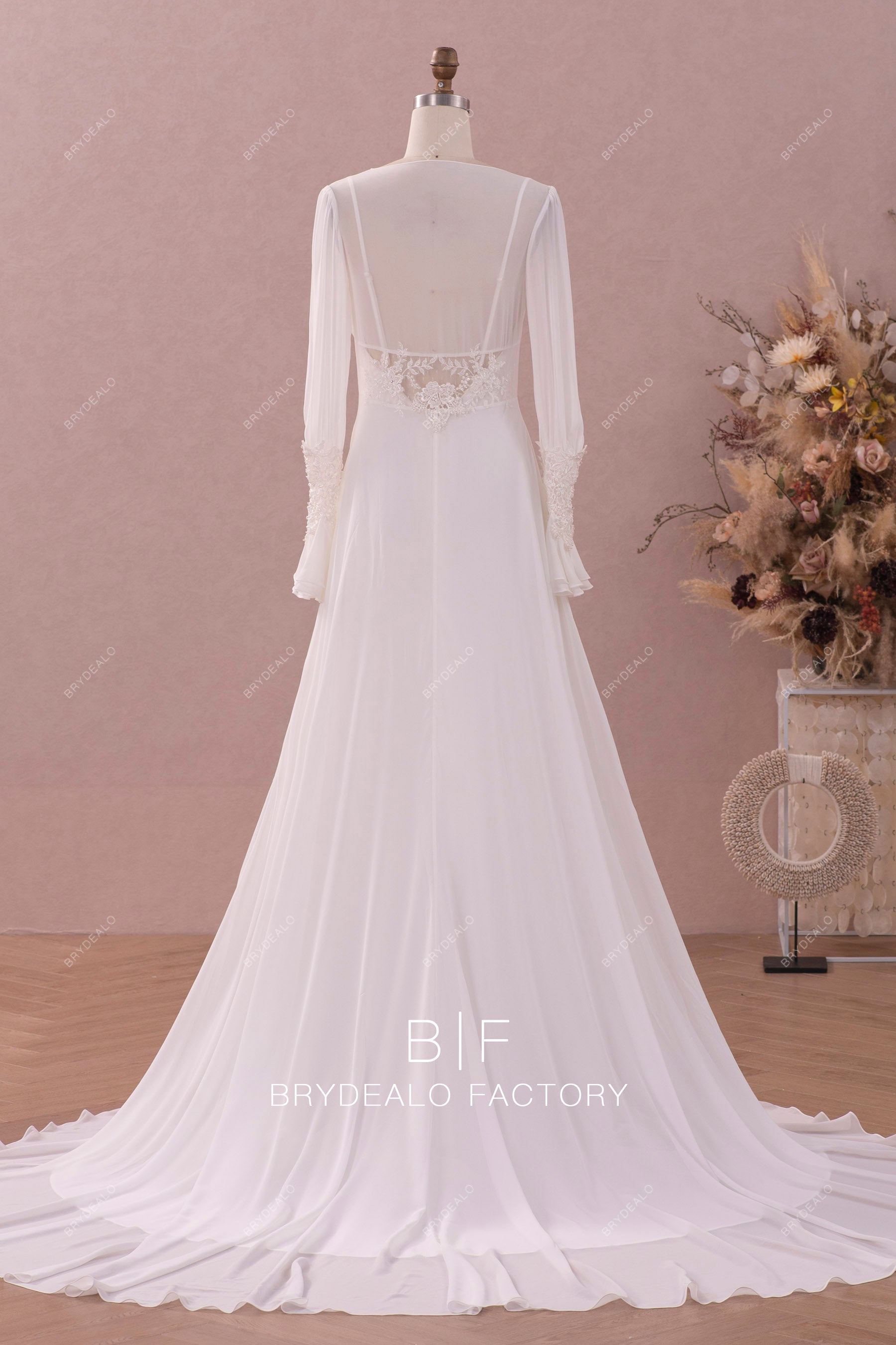 retro bubble sleeve long train A-line bridal coat wedding dress