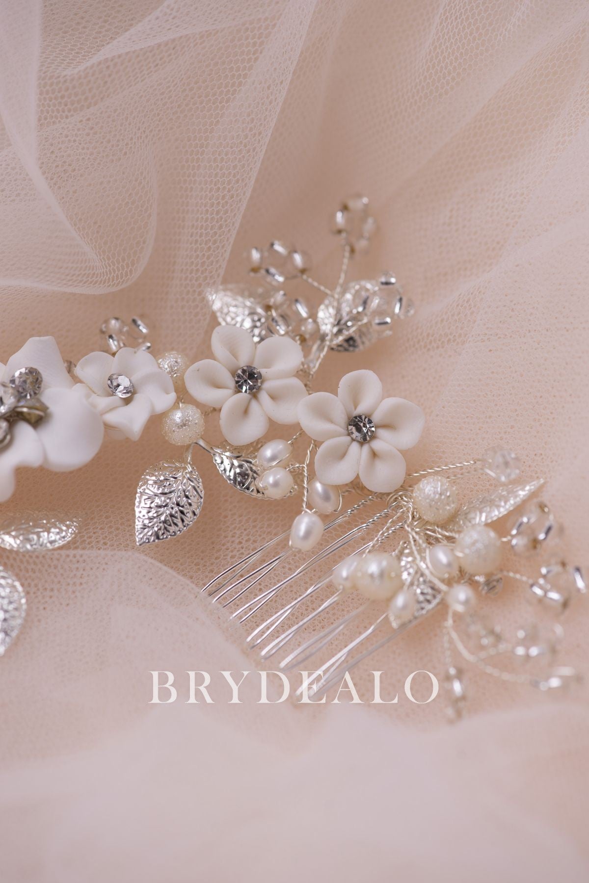 Fashionable Flower Rhinestone Bridal Hair Comb