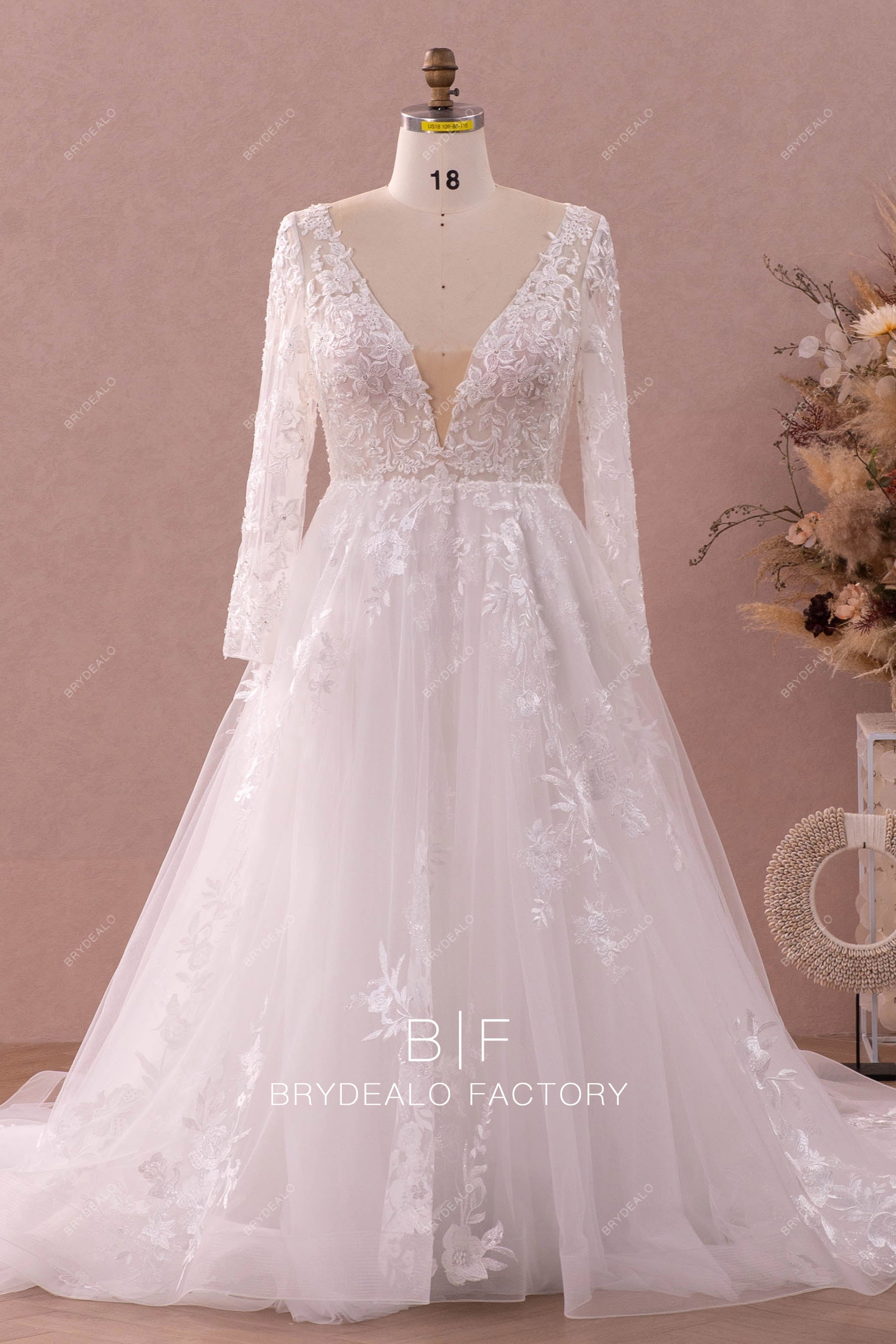 plus size long sleeves lace tulle wedding dress
