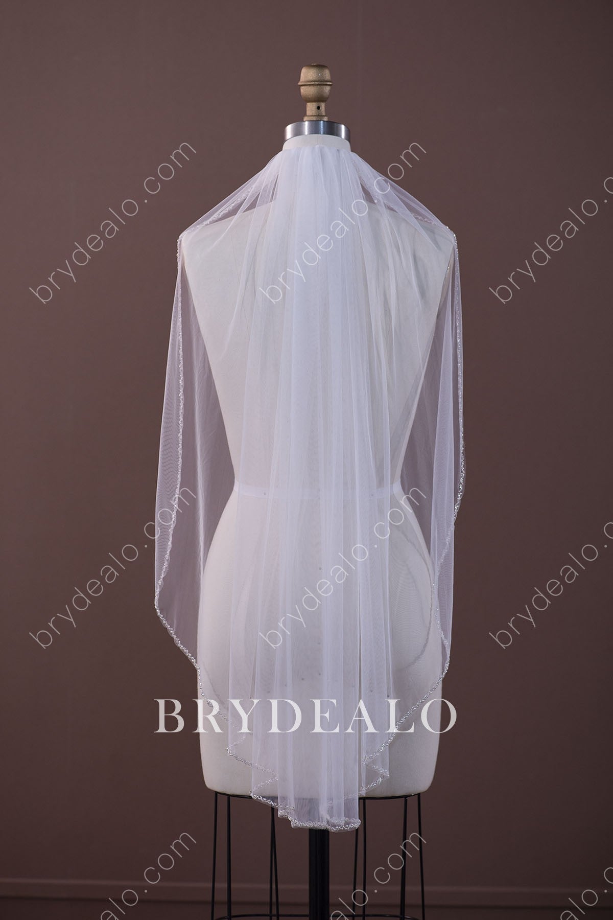Charming Beaded Pearls Fingertip Bridal Veil