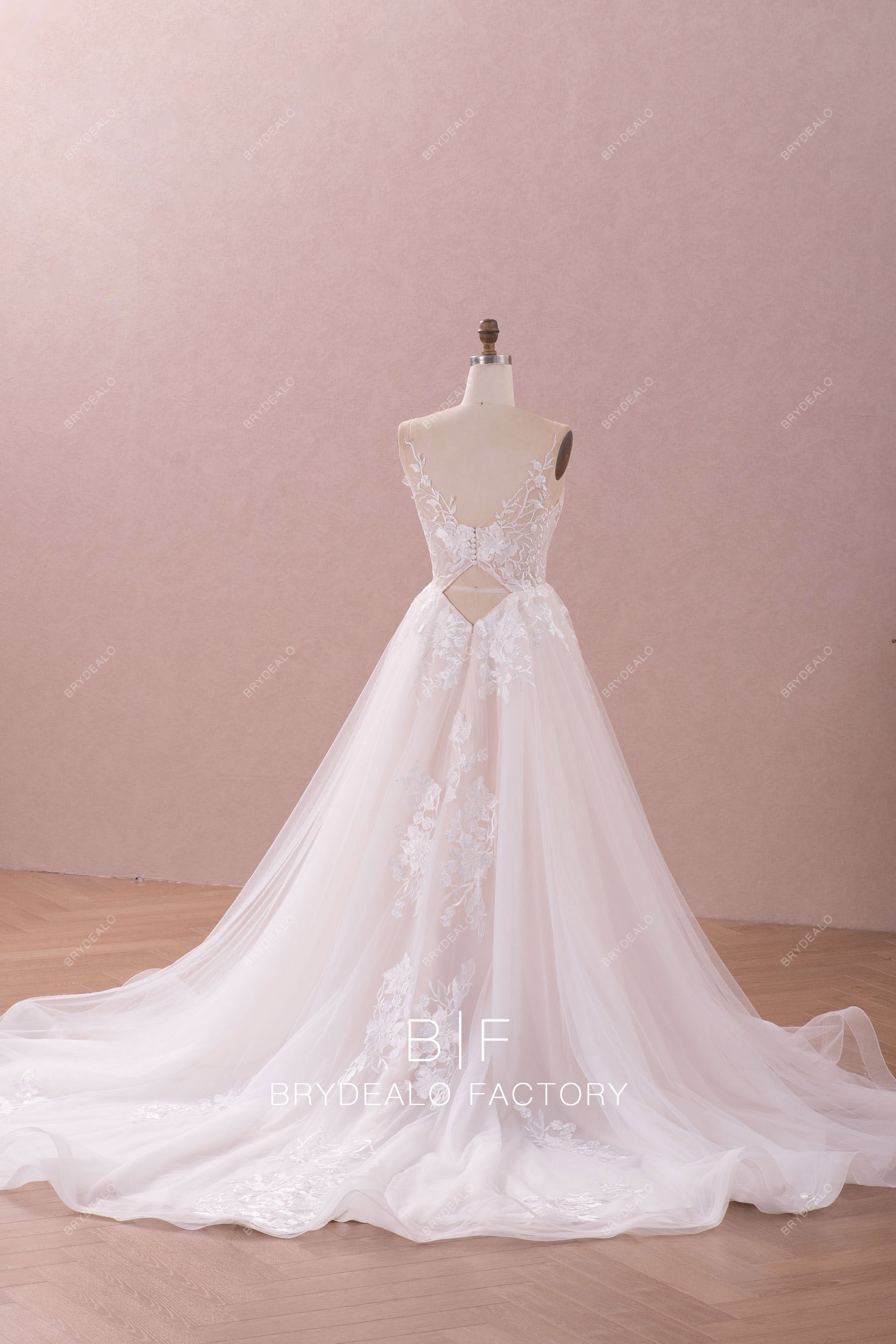 illusion keyhole back lace tulle chapel train wedding dress