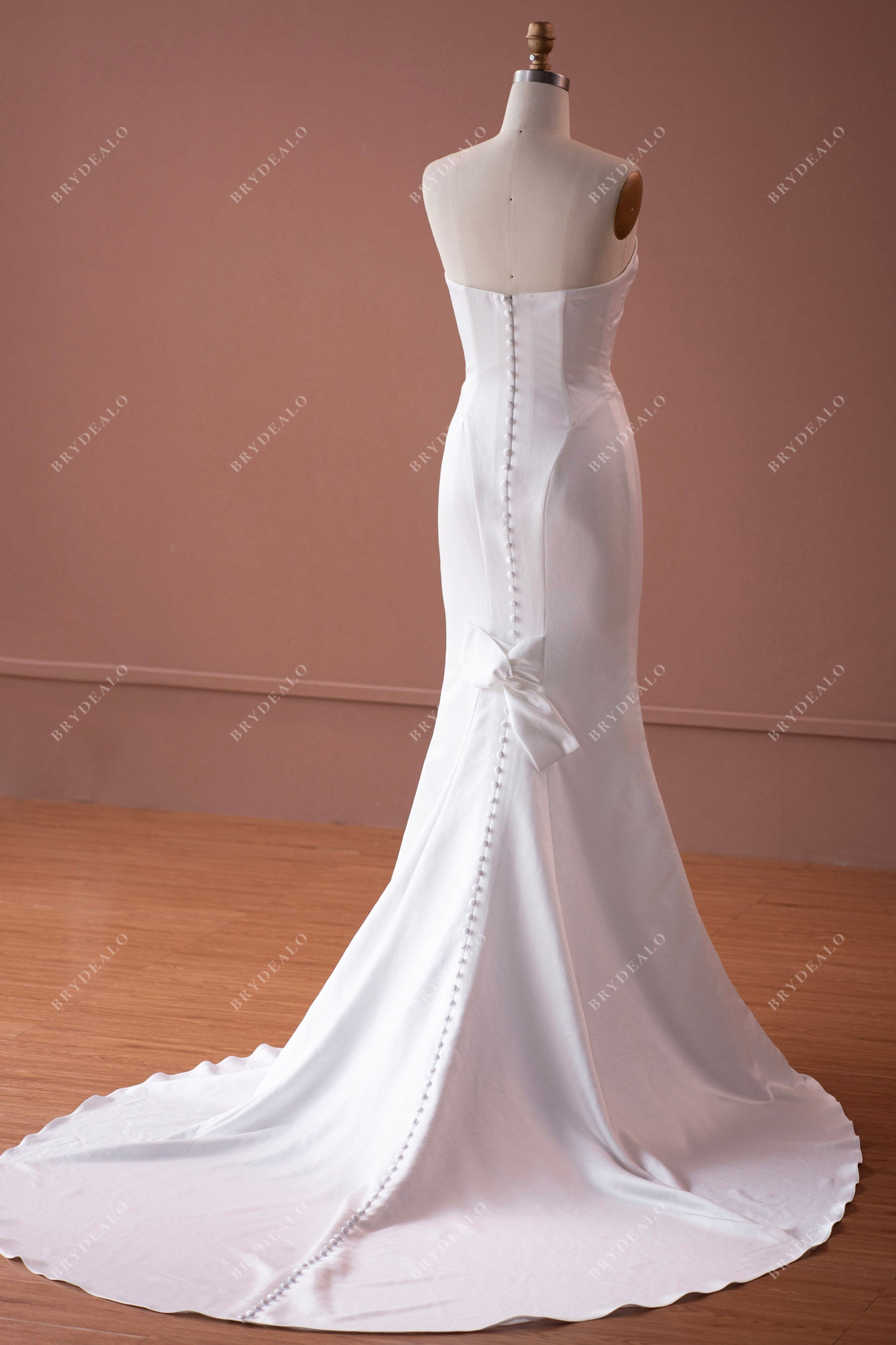 long train cute bow satin wedding dress