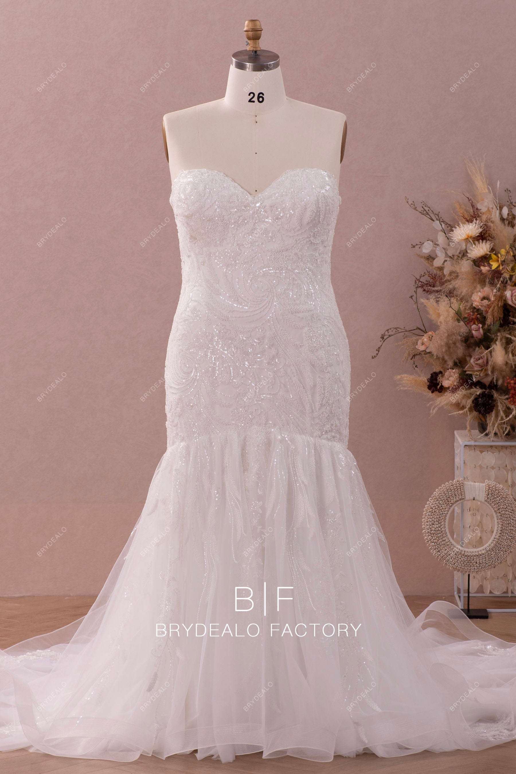 plus size sweetheart neck sleeveless beaded lace wedding dress