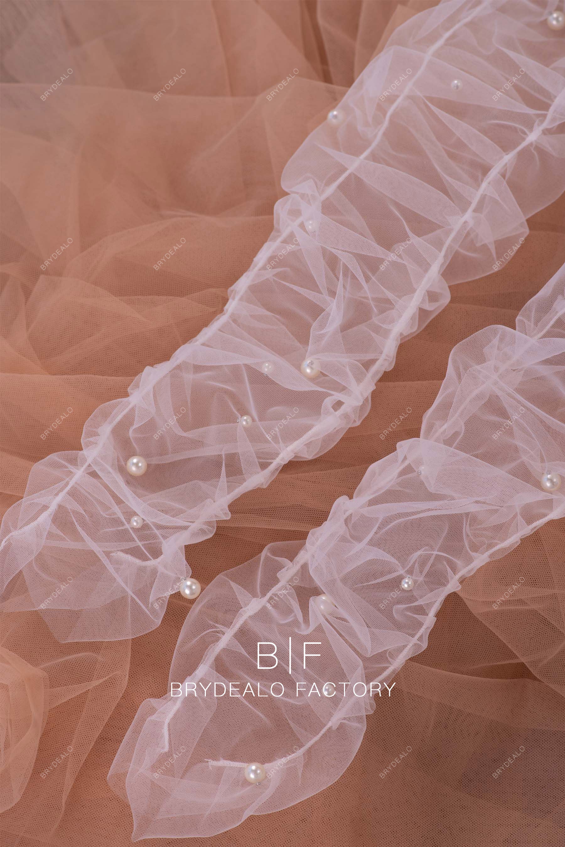 Trendy Ruched Tulle Pearls Sleeves Long Bridal Gloves