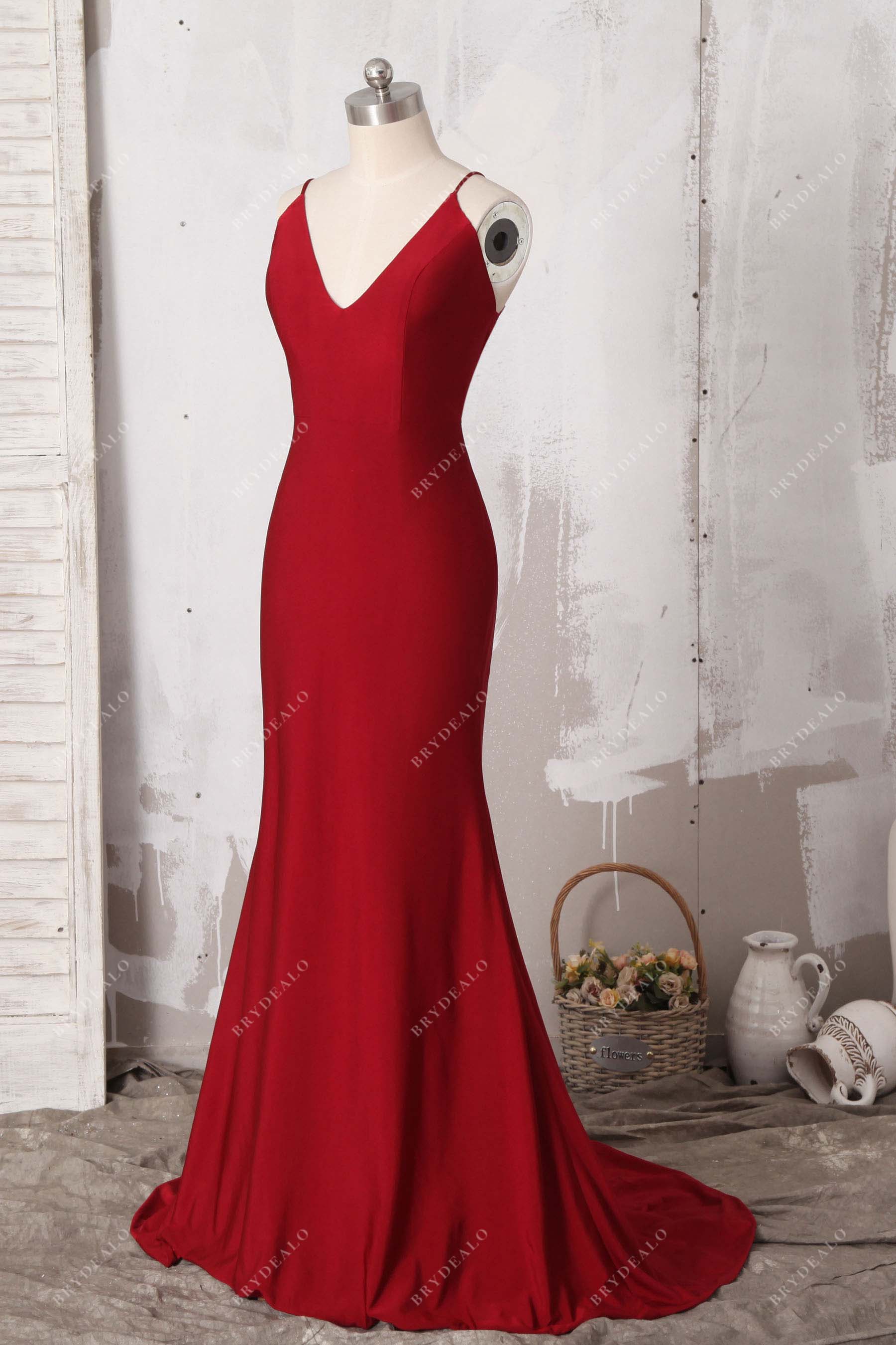burgundy sleeveless trumpet prom dress