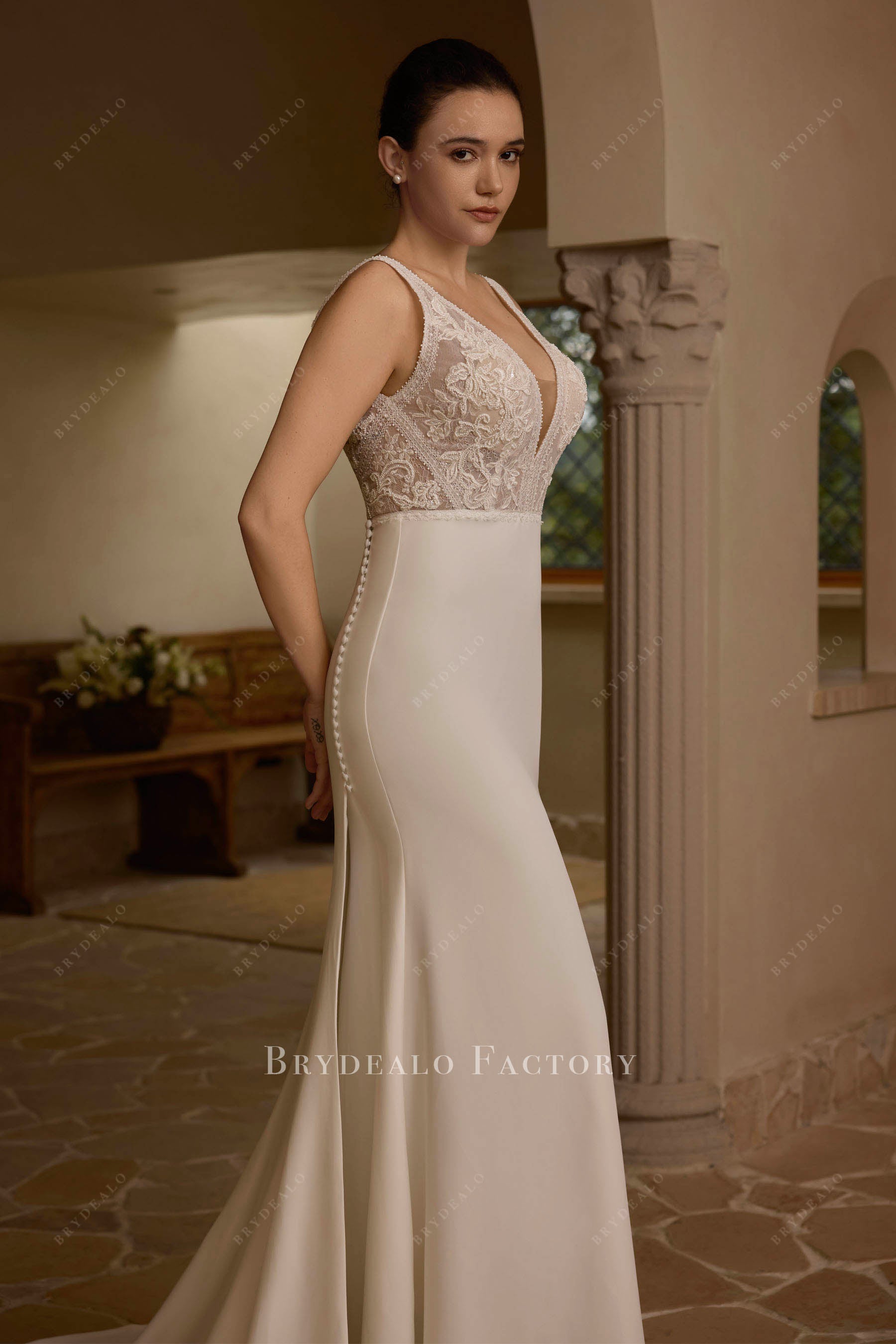 beaded lace sleeveless wedding dress
