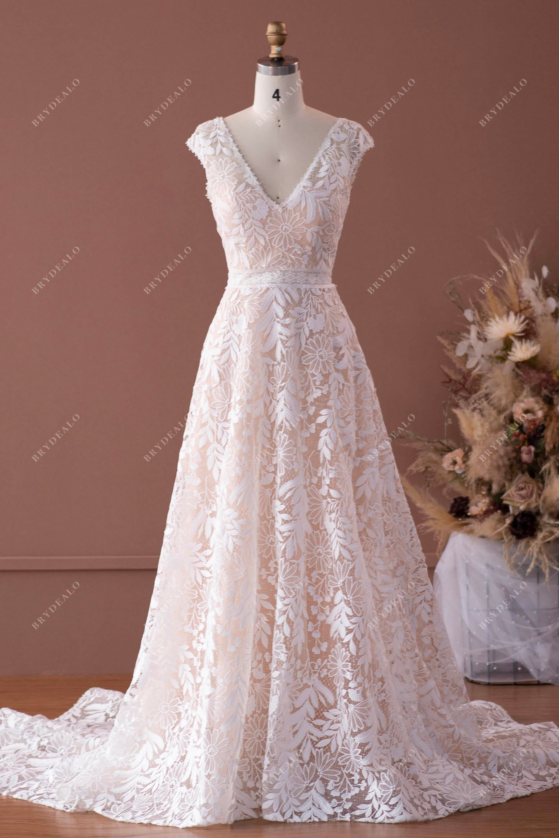 Cap Sleeve A-line Wedding Dress with Venise Lace Cap Sleeve A-line Wedding Dress with Venise Lace