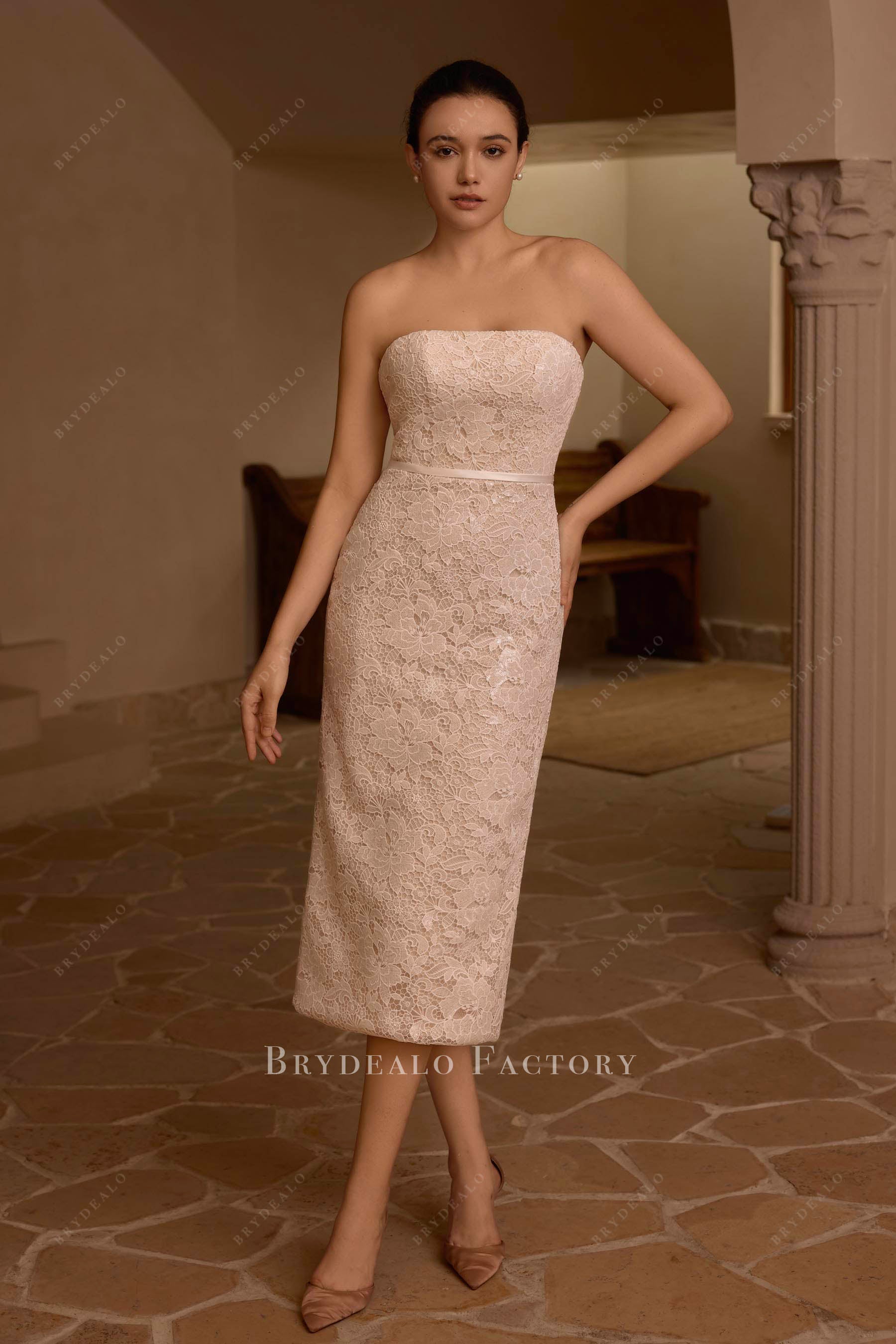 delicate lace strapless wedding dress