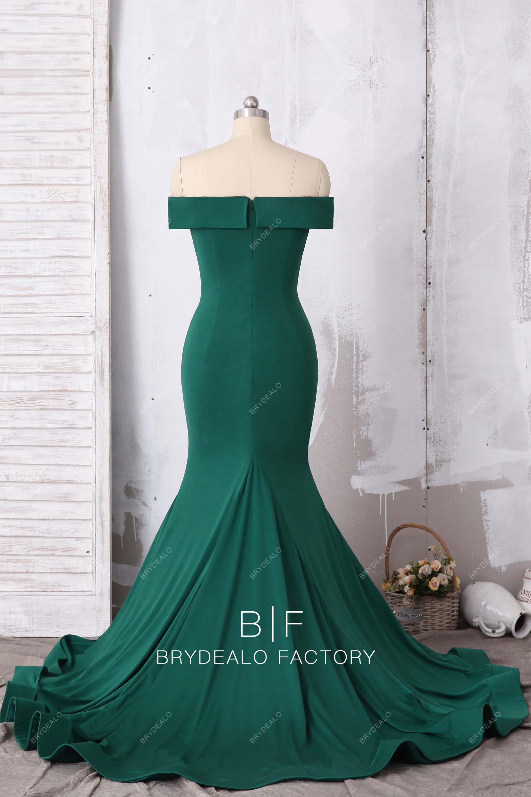 emerald green off shoulder mermaid prom dress