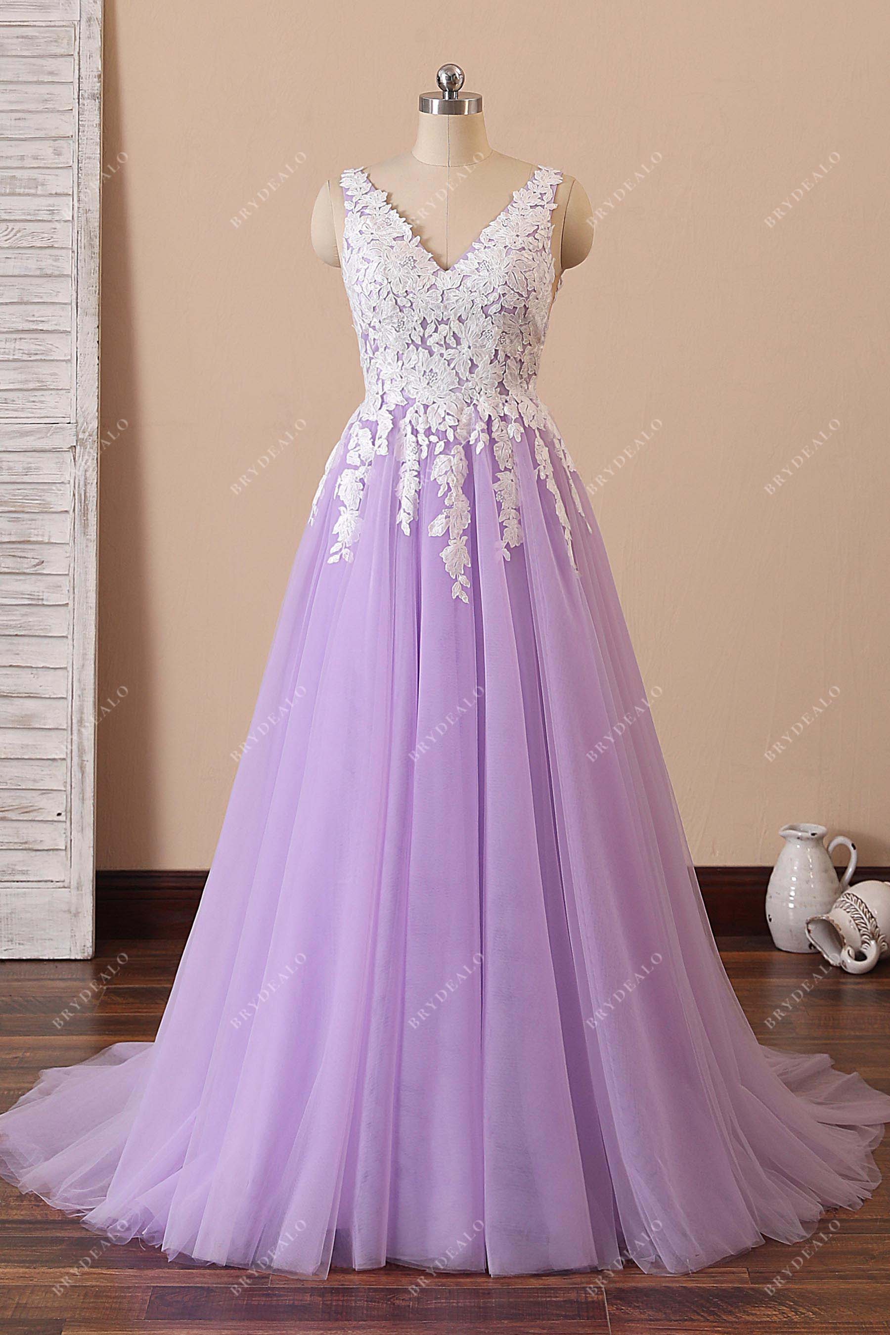 lace v-neck sleeveless lilac tulle prom dress