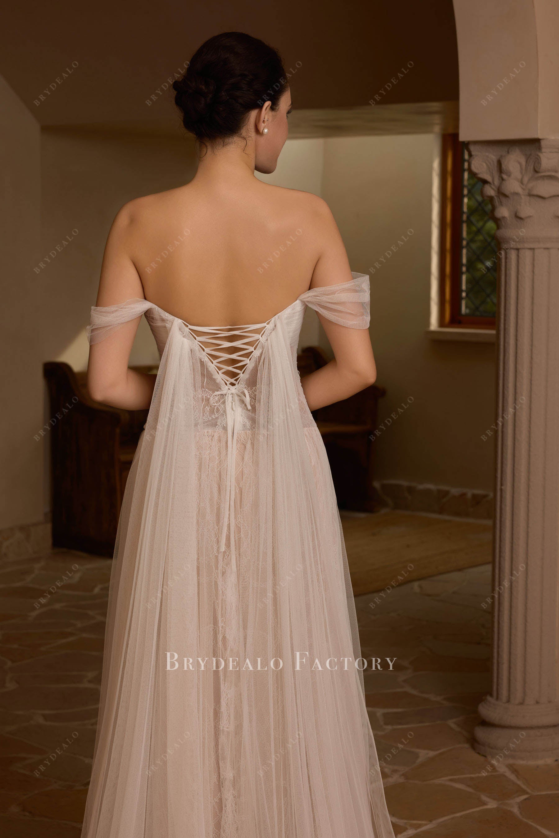 lace up back bridal dress