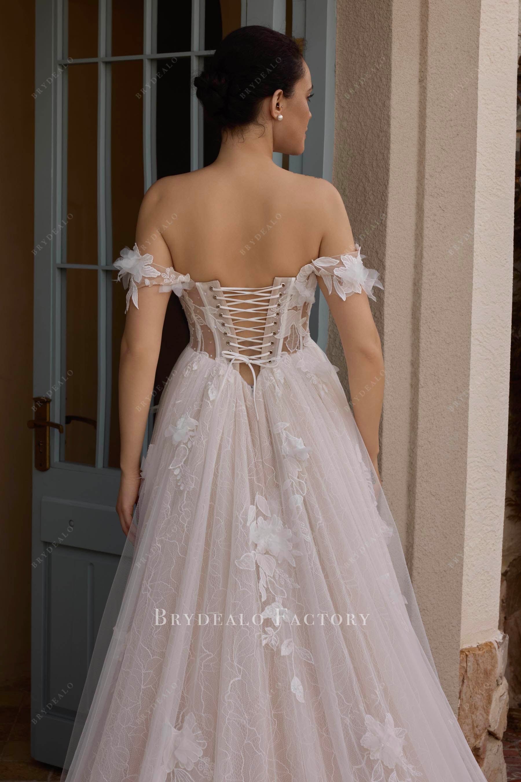 lace up back bridal gown 