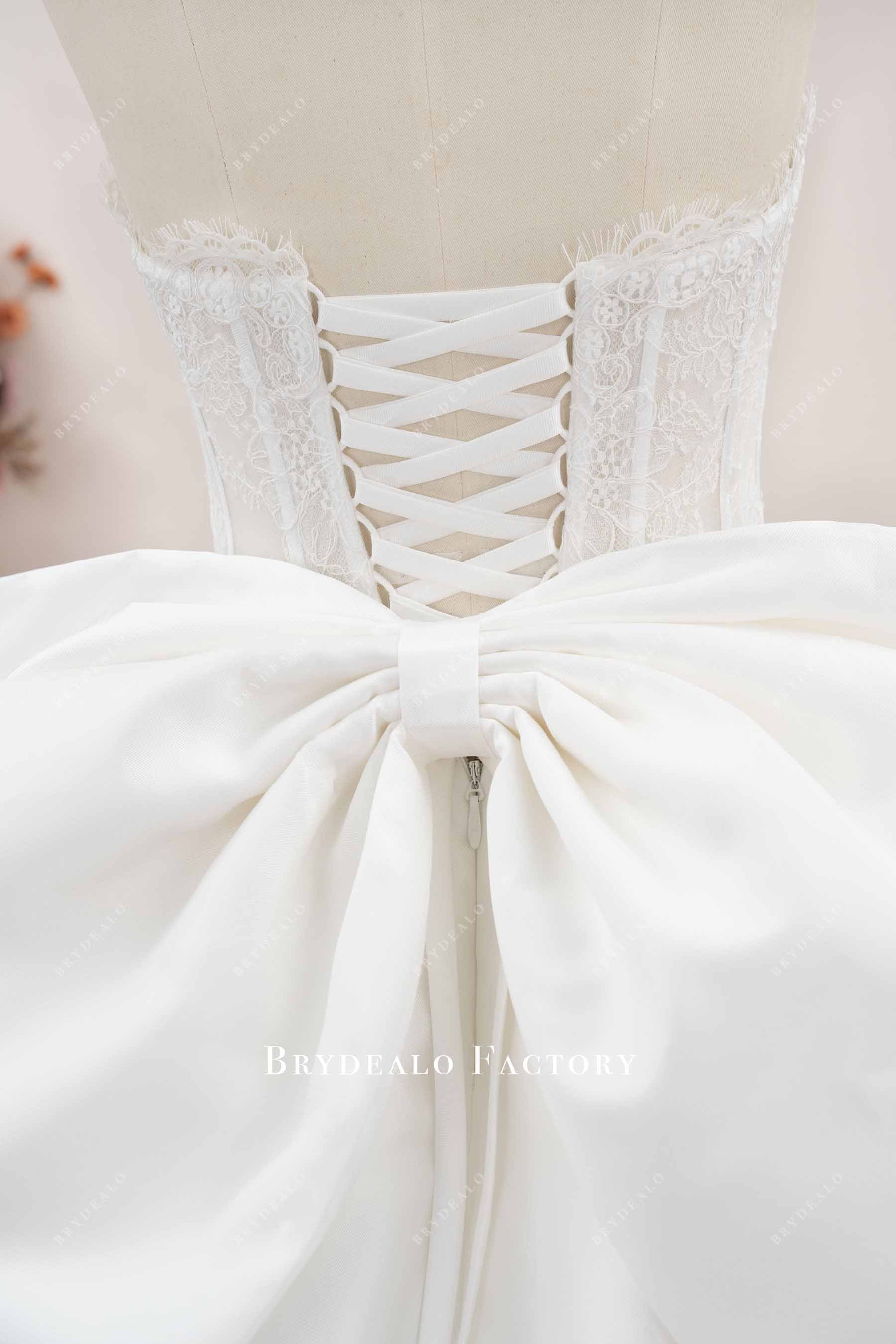 lace-up back bowknot wedding gown