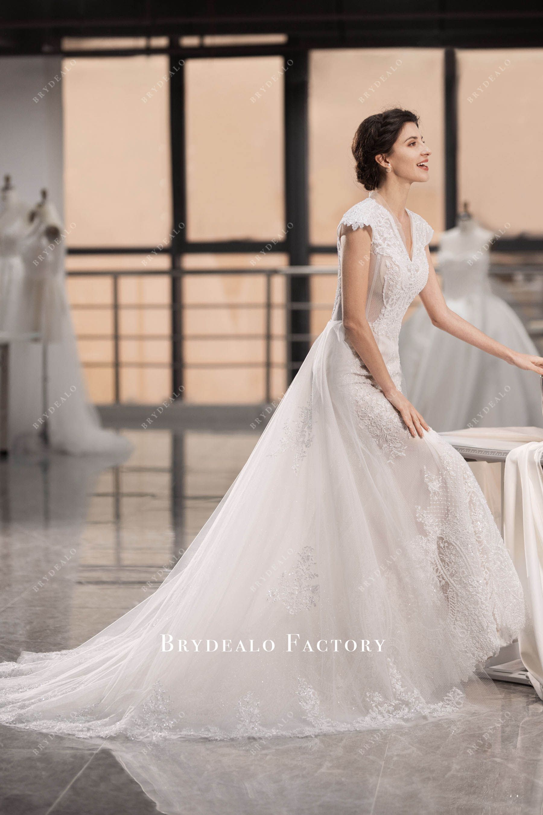 luxury beaded lace V-neck detachable overskirt wedding dress 