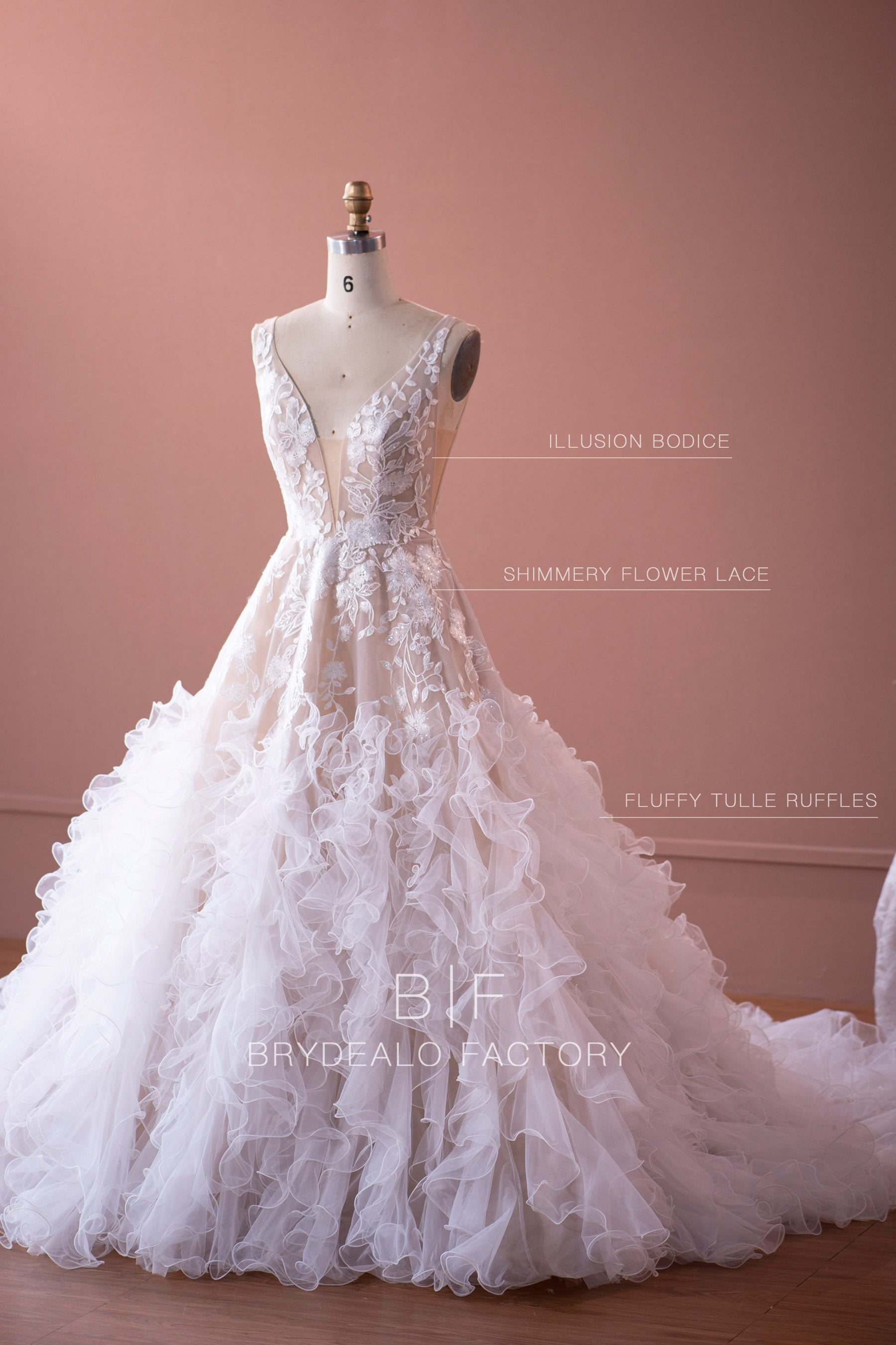 sleeveless lace puffy wedding gown