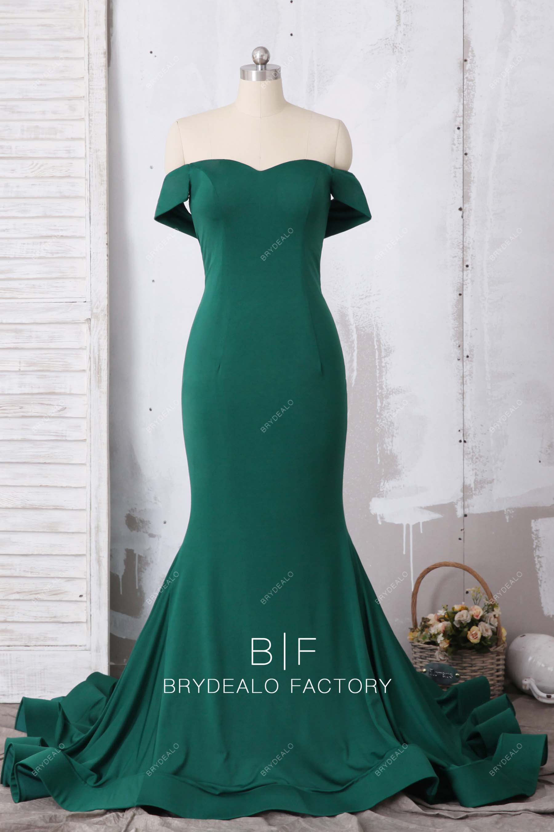 emerald green off shoulder mermaid prom dress