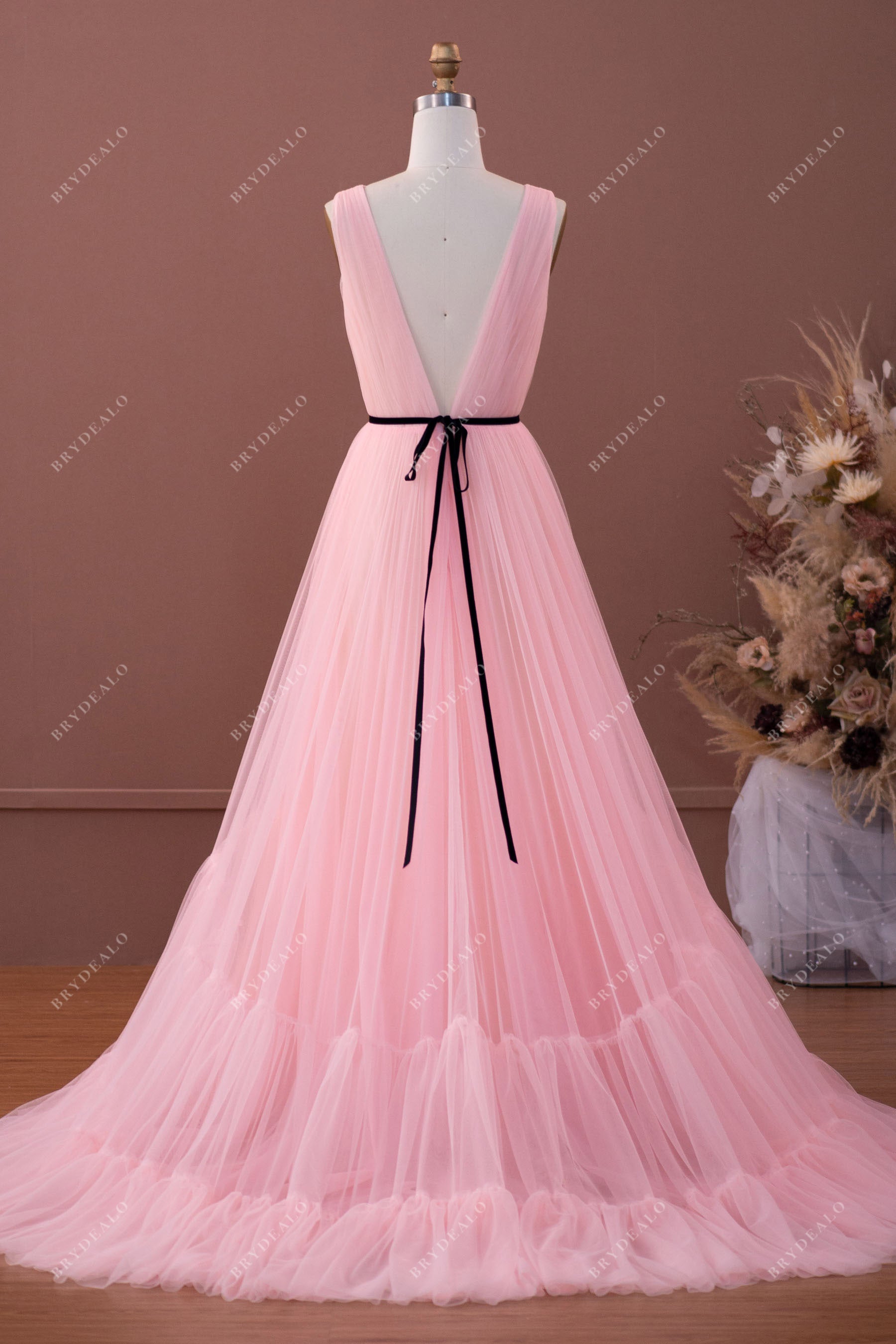 open V-cut back tulle prom dress