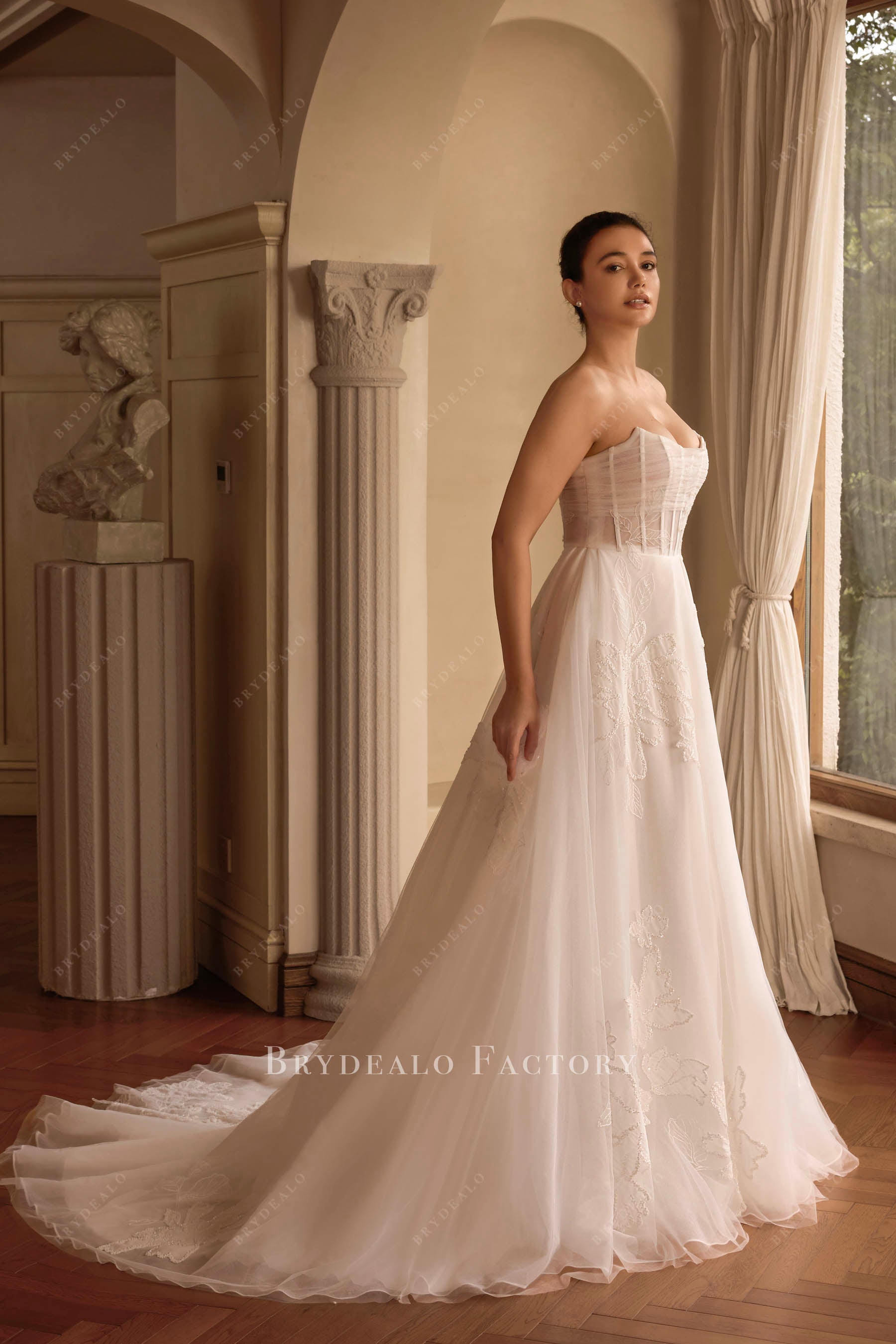 organza Aline strapless wedding dress