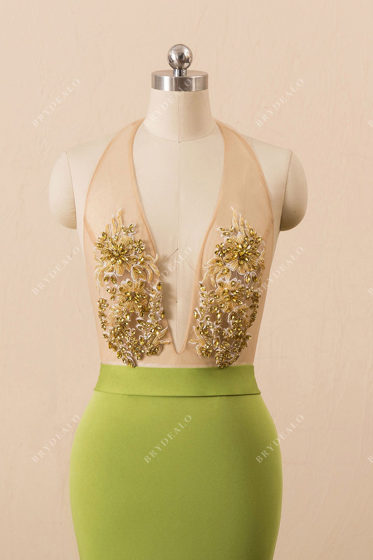 plunging neck sleeveless prom dress