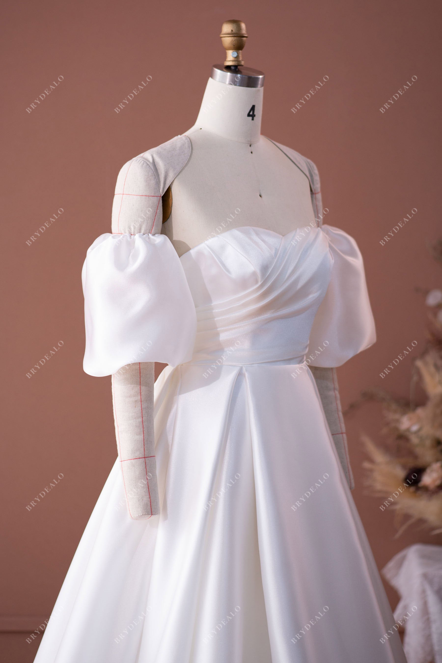 sweetheart neck silky organza wedding dress