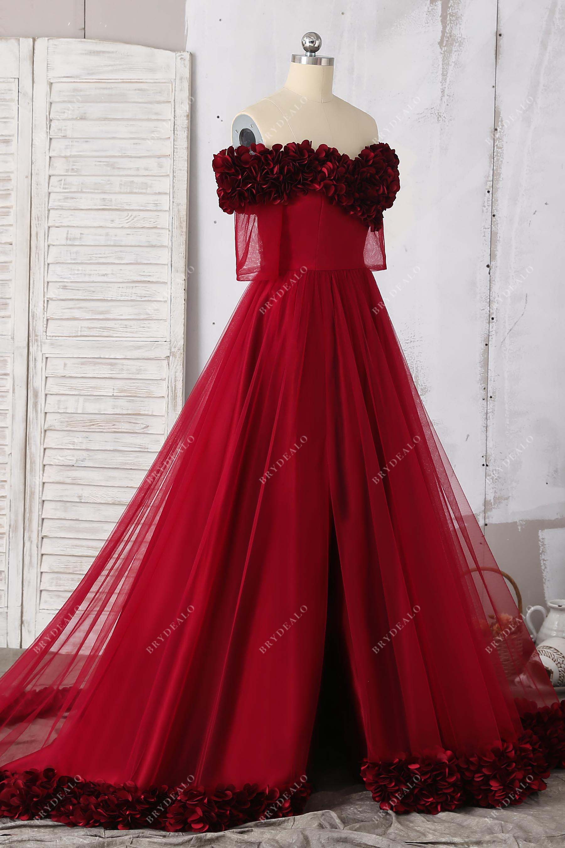 semi sweetheart neck slit evening dress