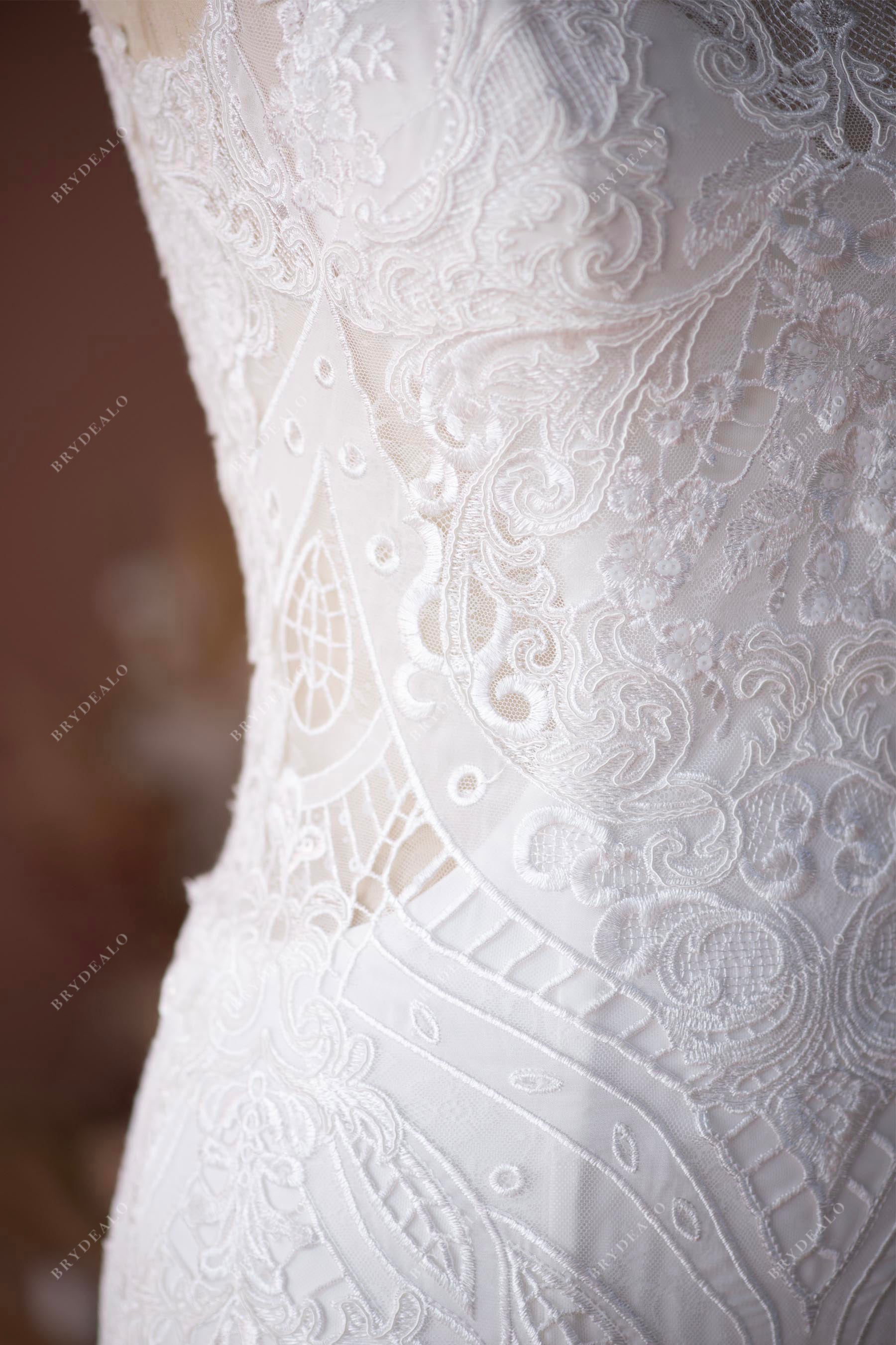 lace side hollow bridal dress