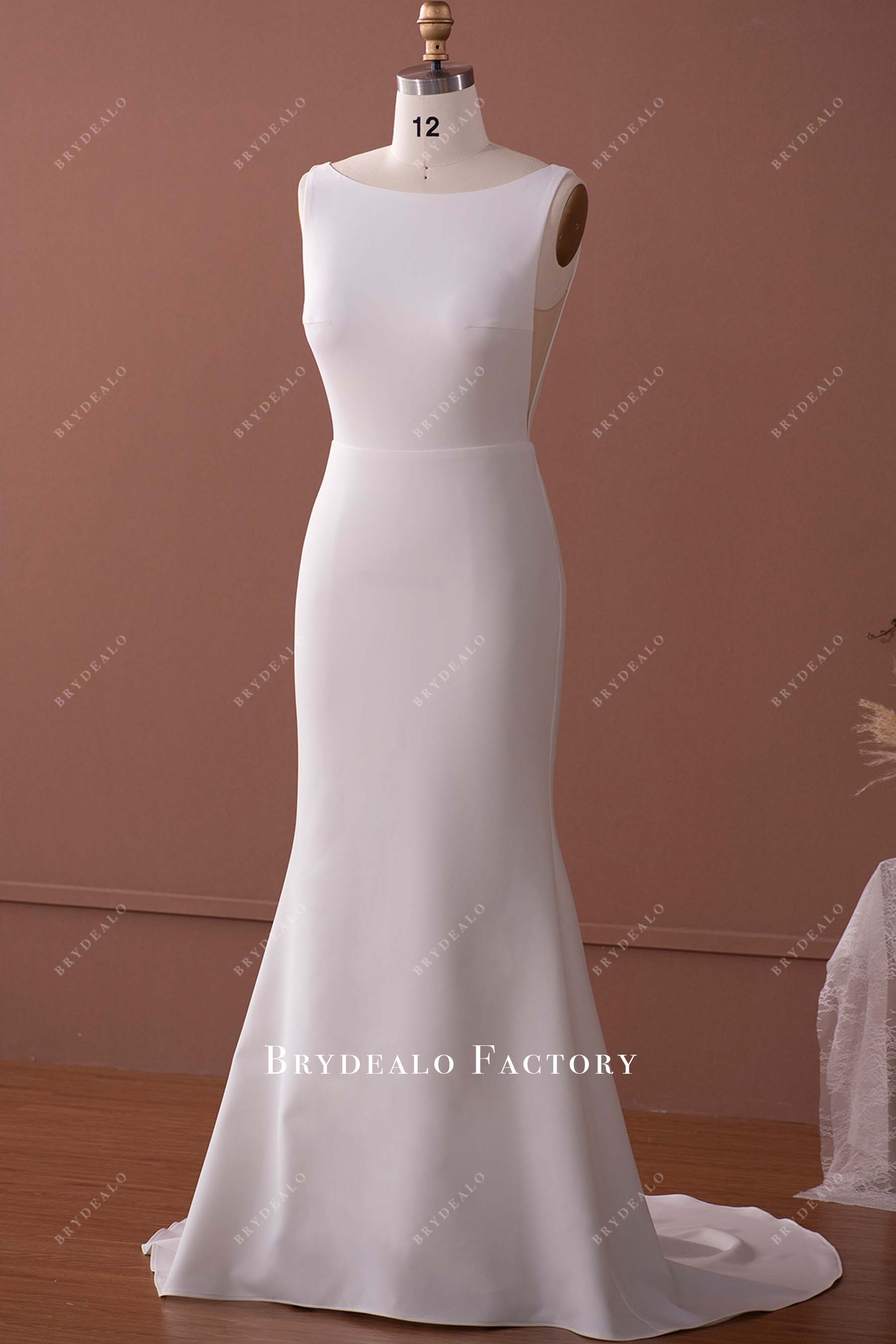 sleeveless mermaid crepe wedding gown