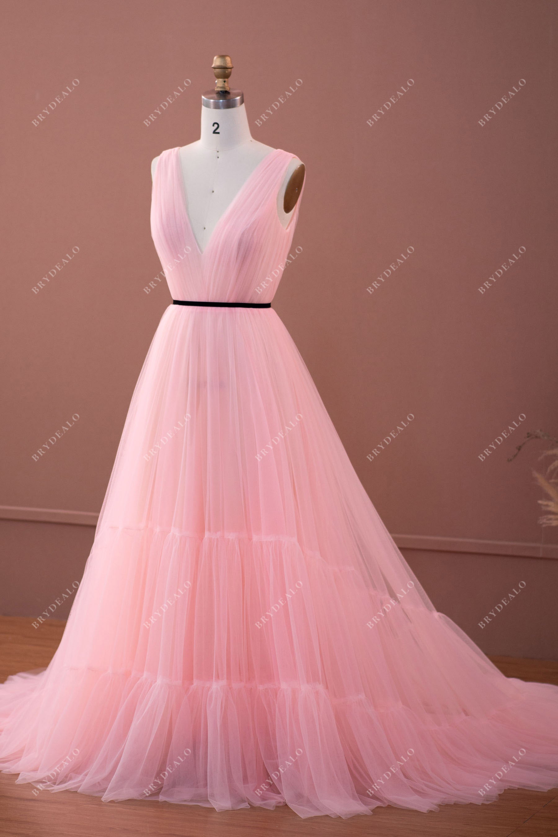sleeveless tiered tulle formal dress