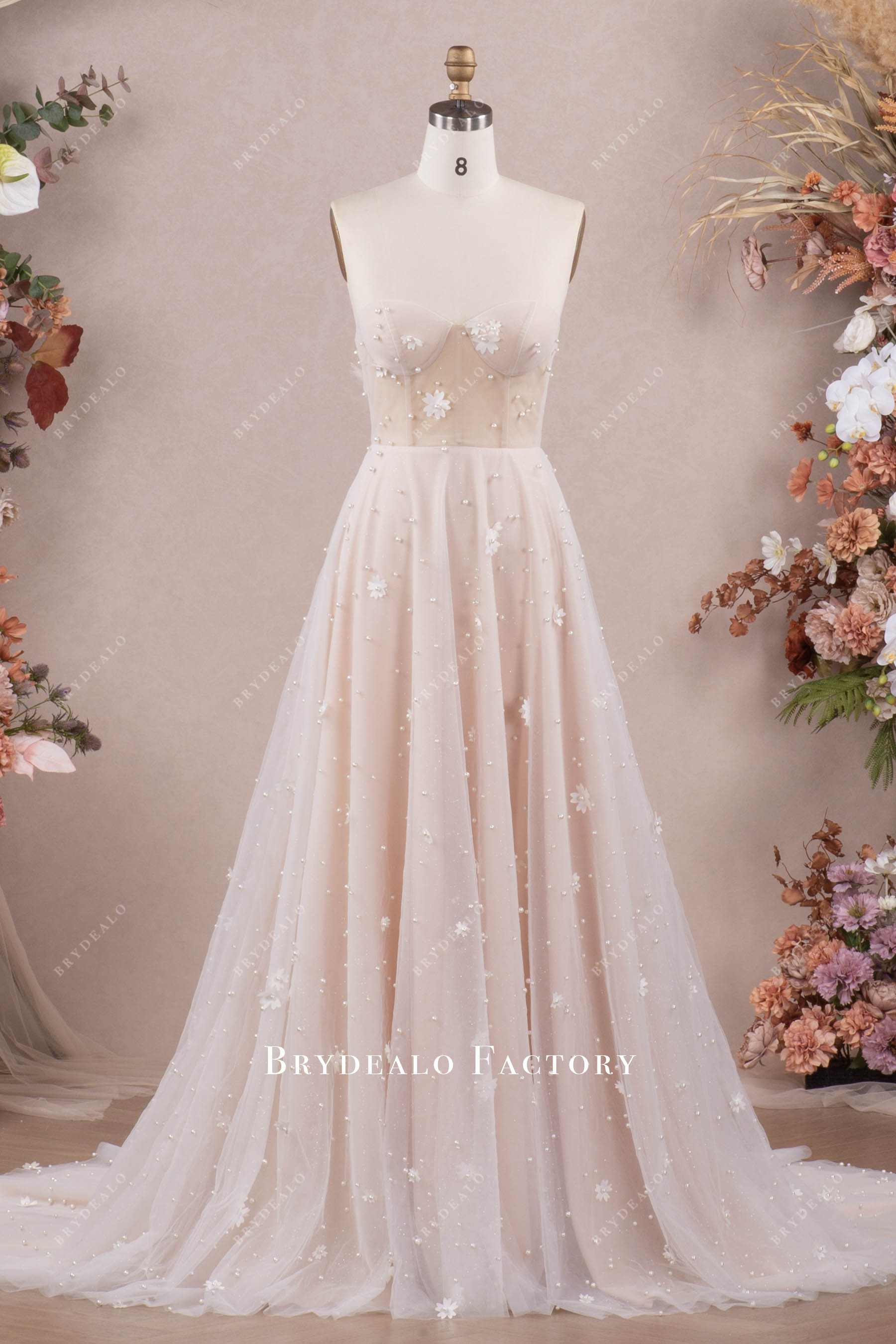 strapless sweetheart neck boned Aline wedding dress