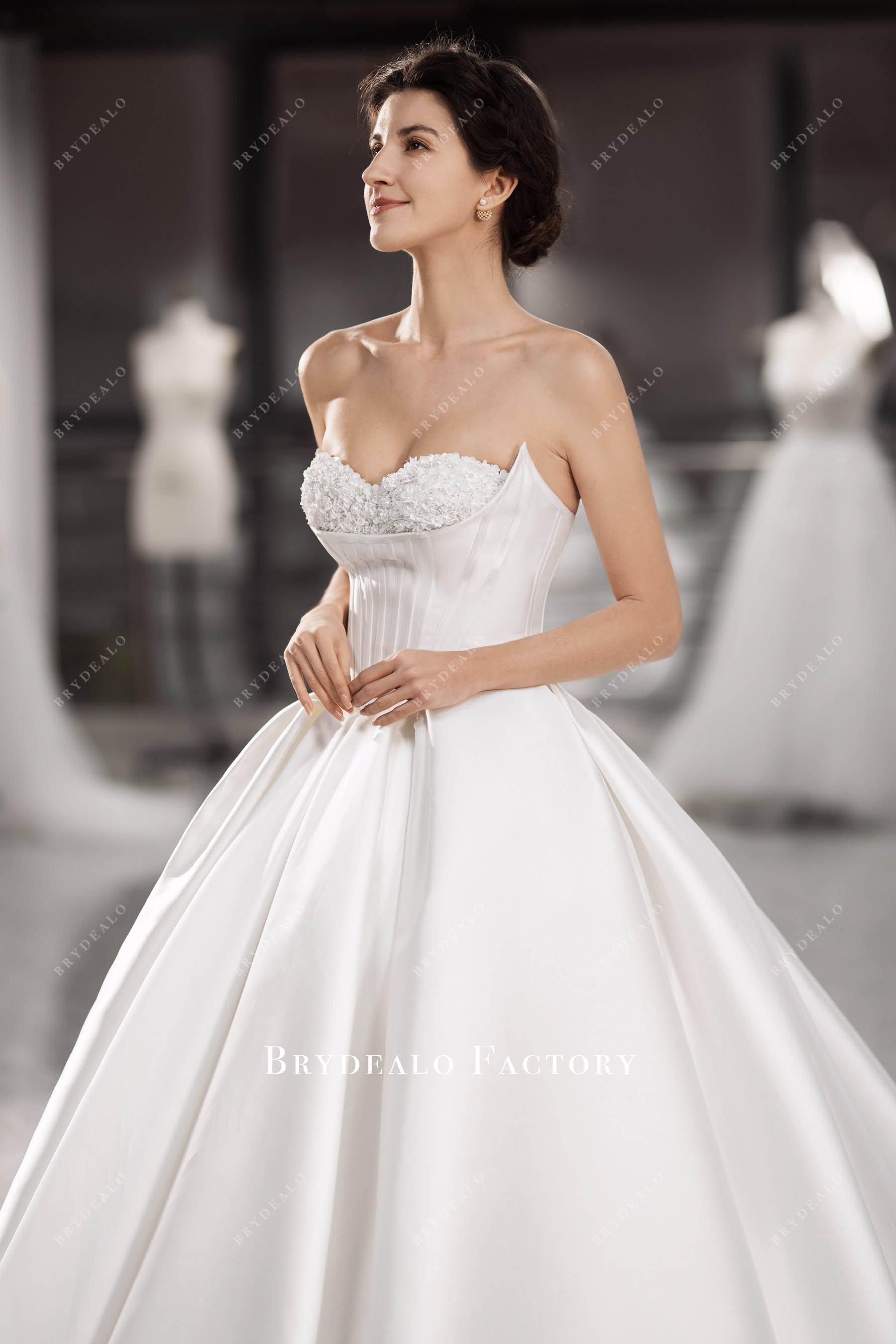 strapless flower sweetheart neck stain wedding gown