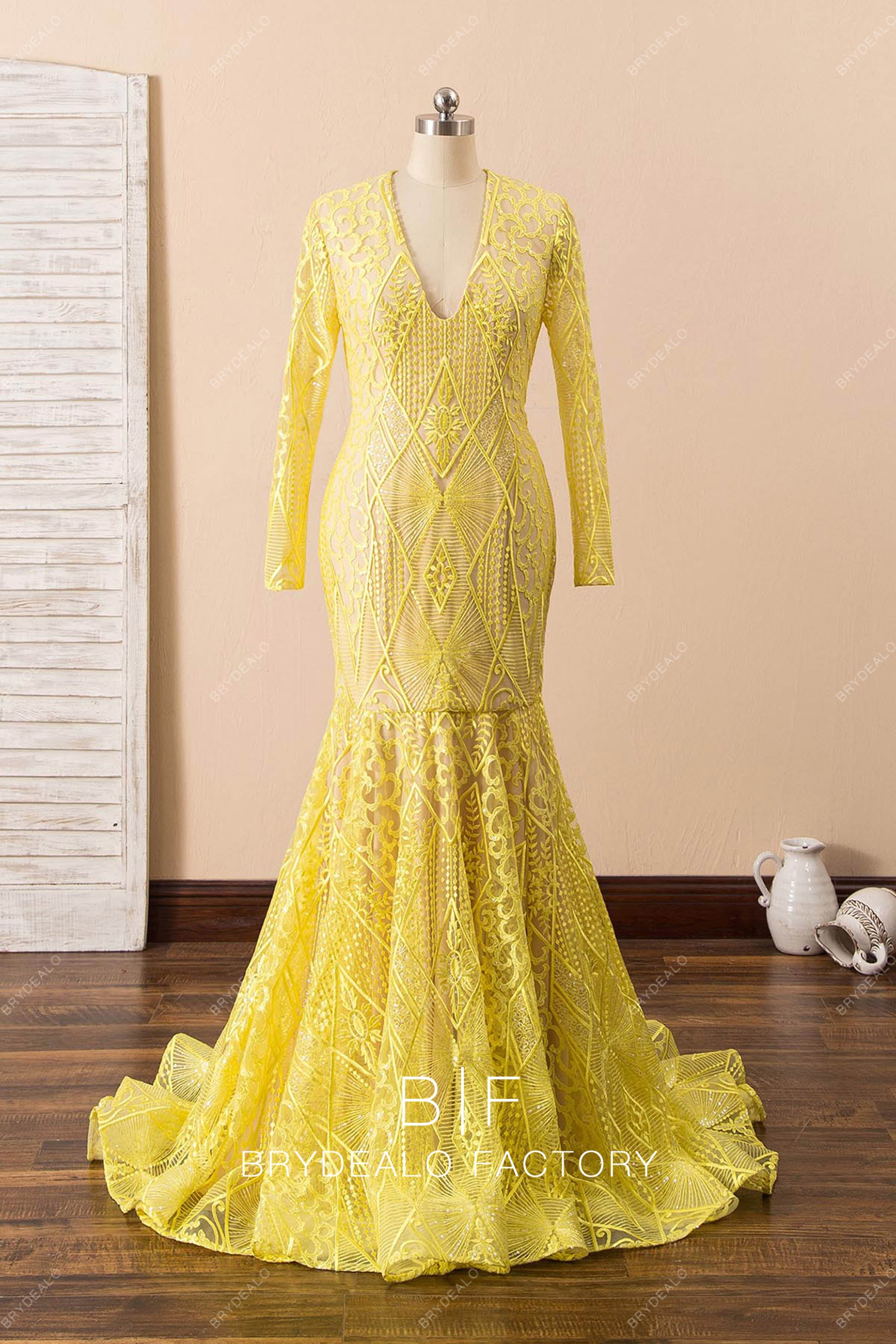 Yellow Lace V-neck Long Sleeve Mermaid Prom Dress
