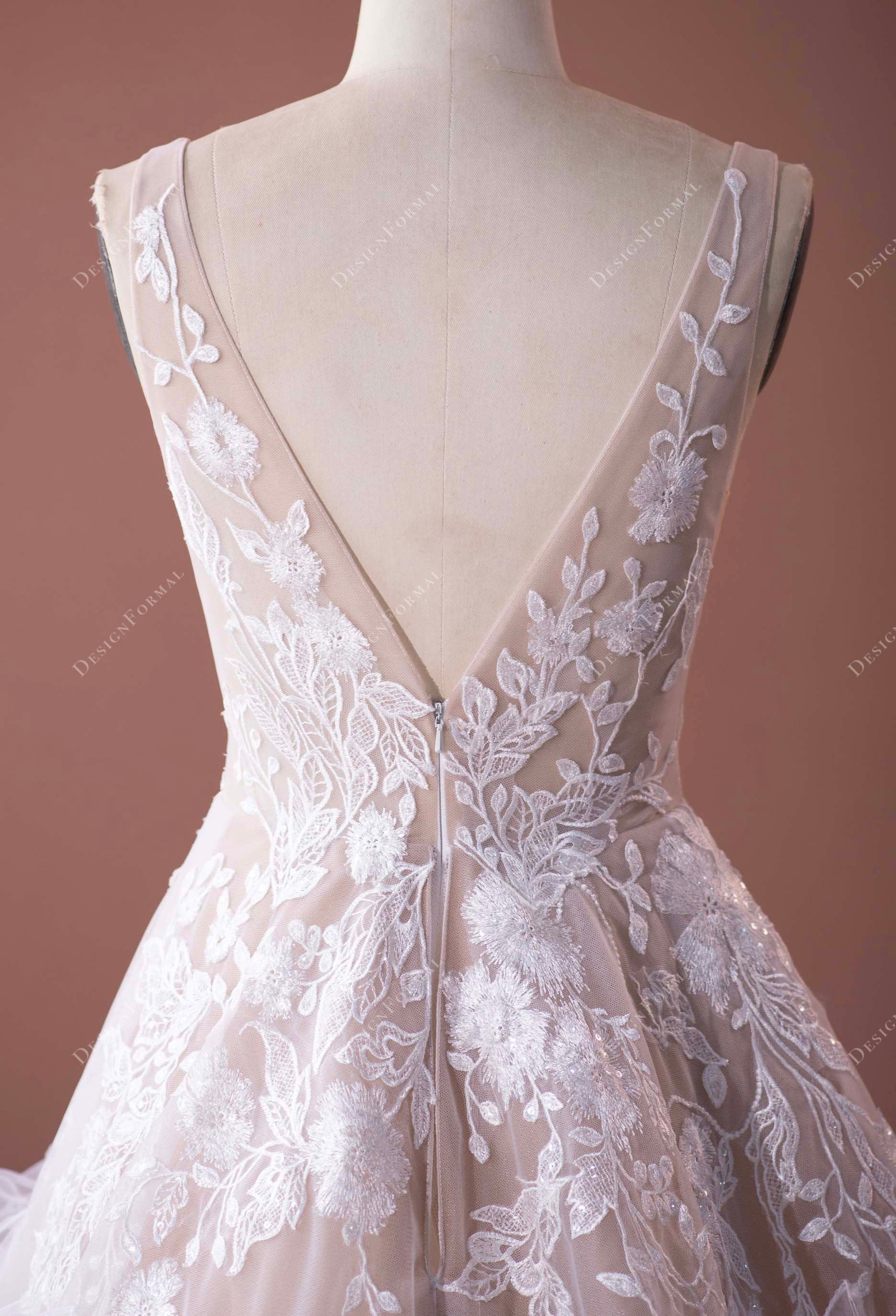 V-back flower lace wedding dress