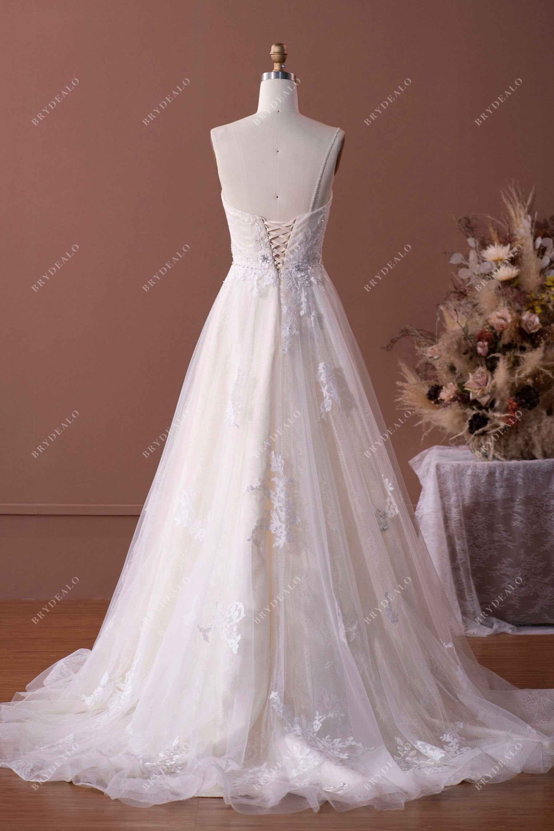  Lace Up Back Tulle Long A-line Wedding Dress
