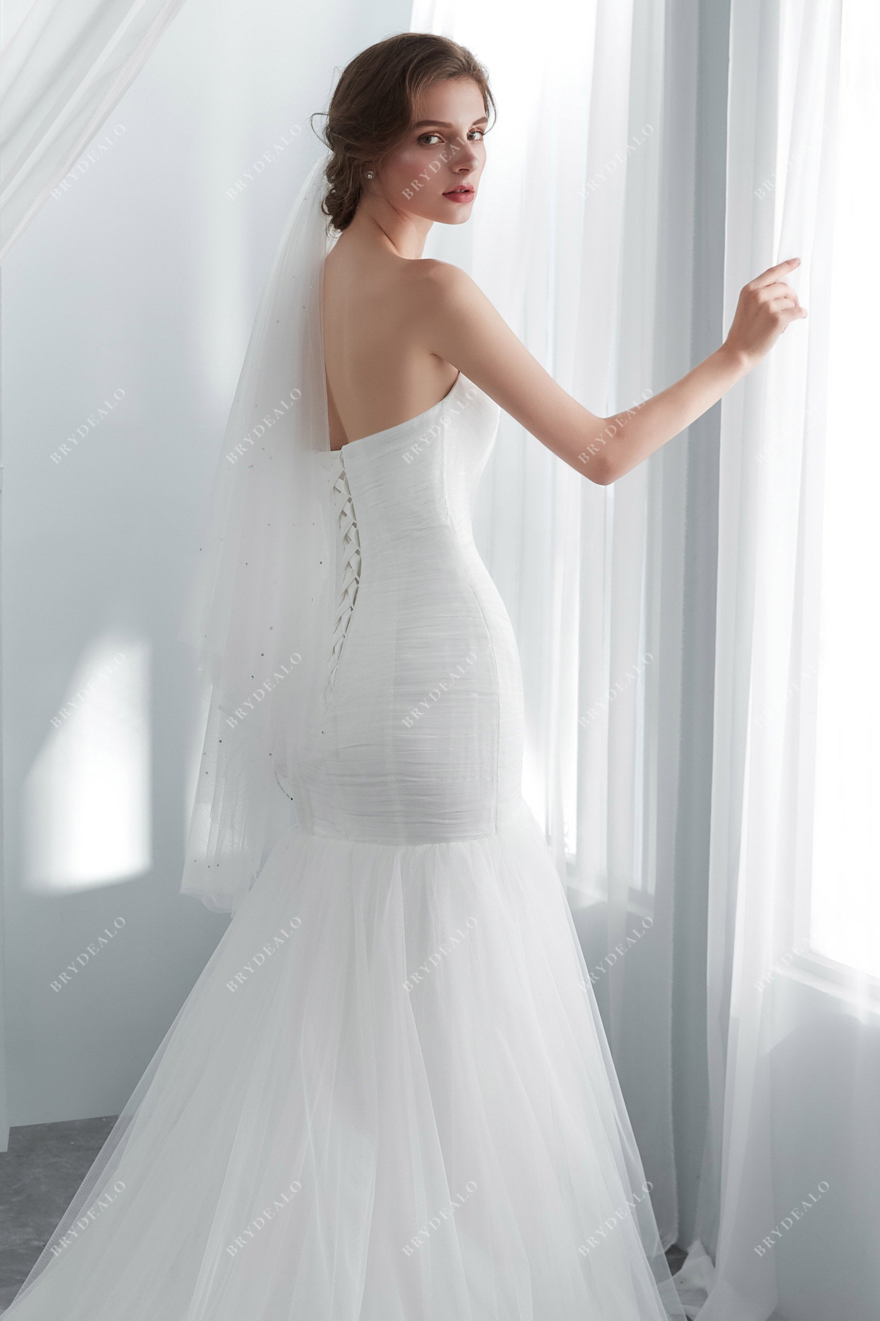 Lace-up Pleated Trumpet Ourdoor Wedding Gown