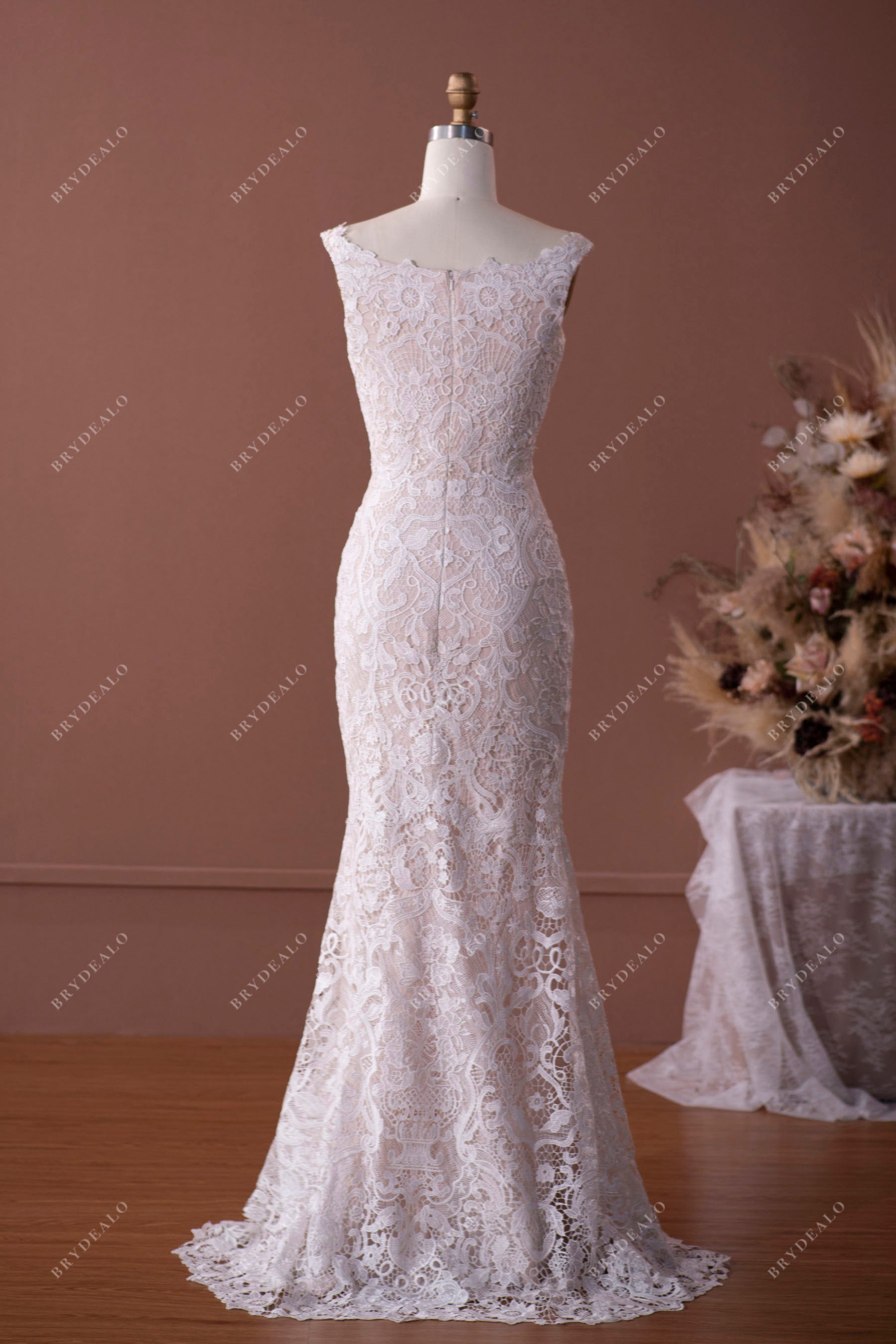 Elegant Lace Sweep Train Mermaid Wedding Dress