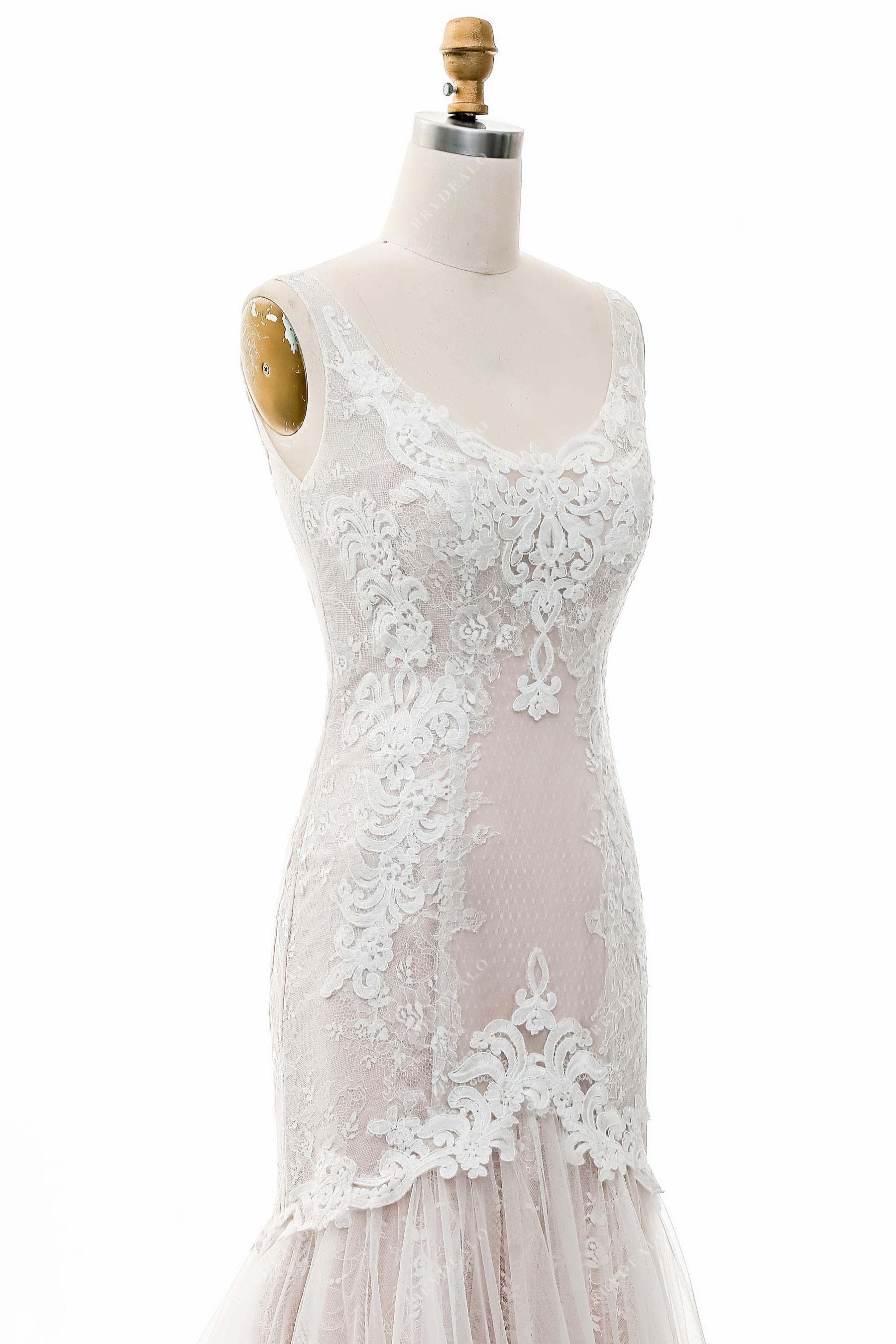 Sleeveless Scoop Neck Beaded Lace Nude Color Bridal Gown