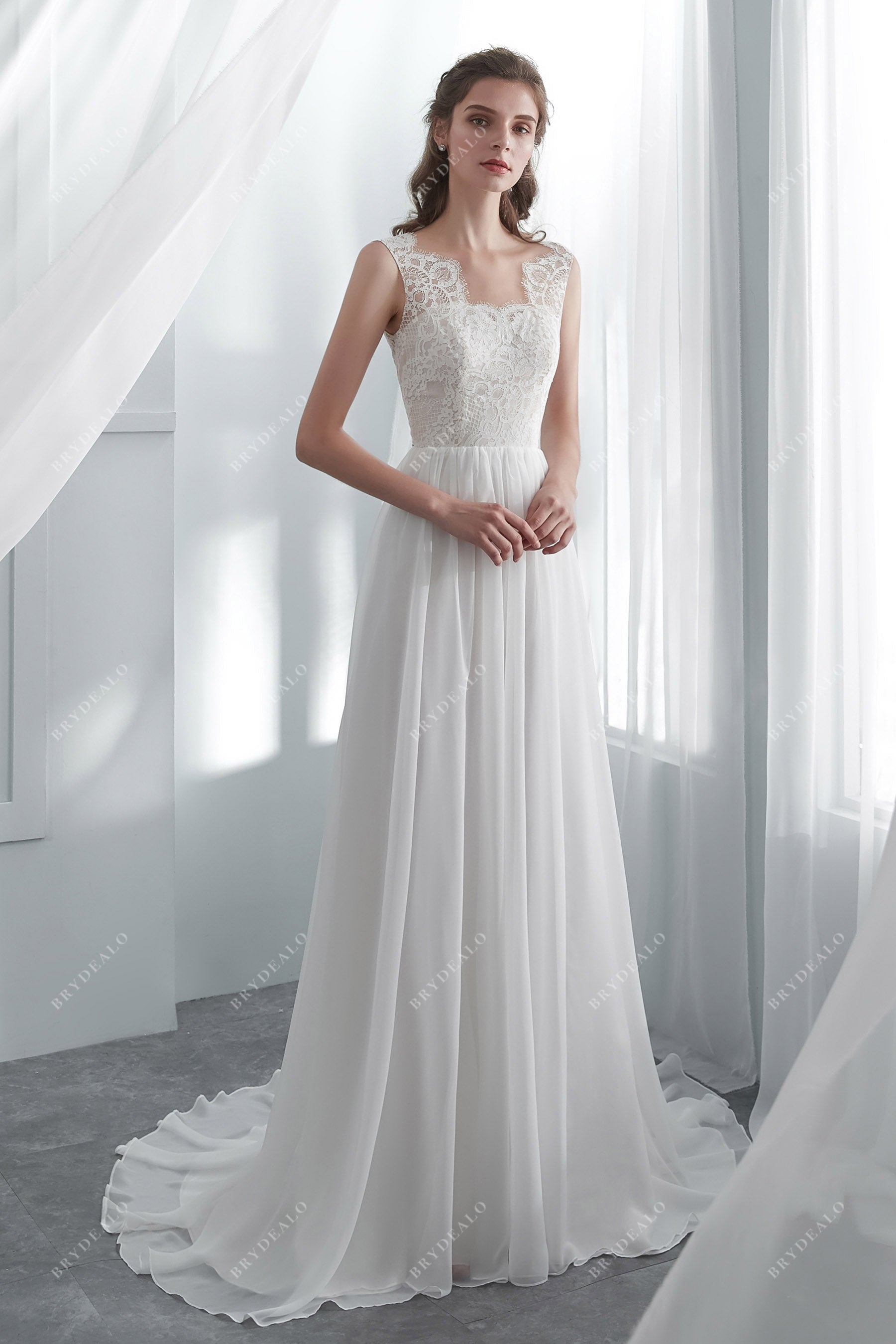 sleeveless lace chiffon light beach wedding dress