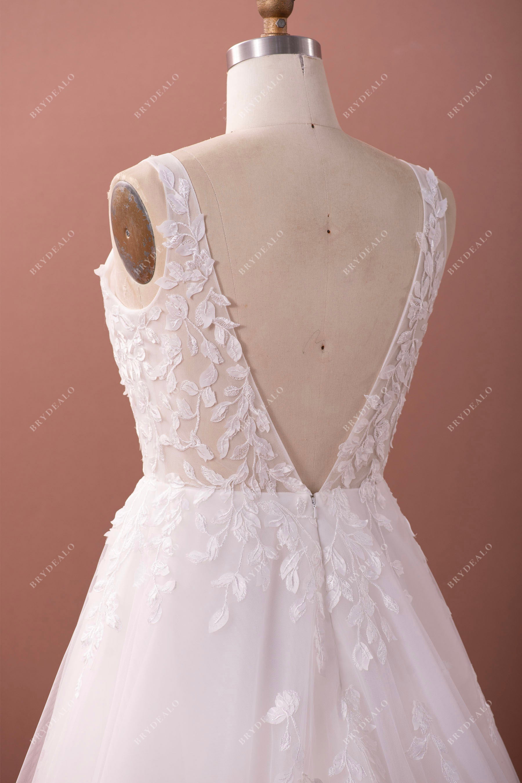 trendy sheer sleeveless v-back lace wedding dress