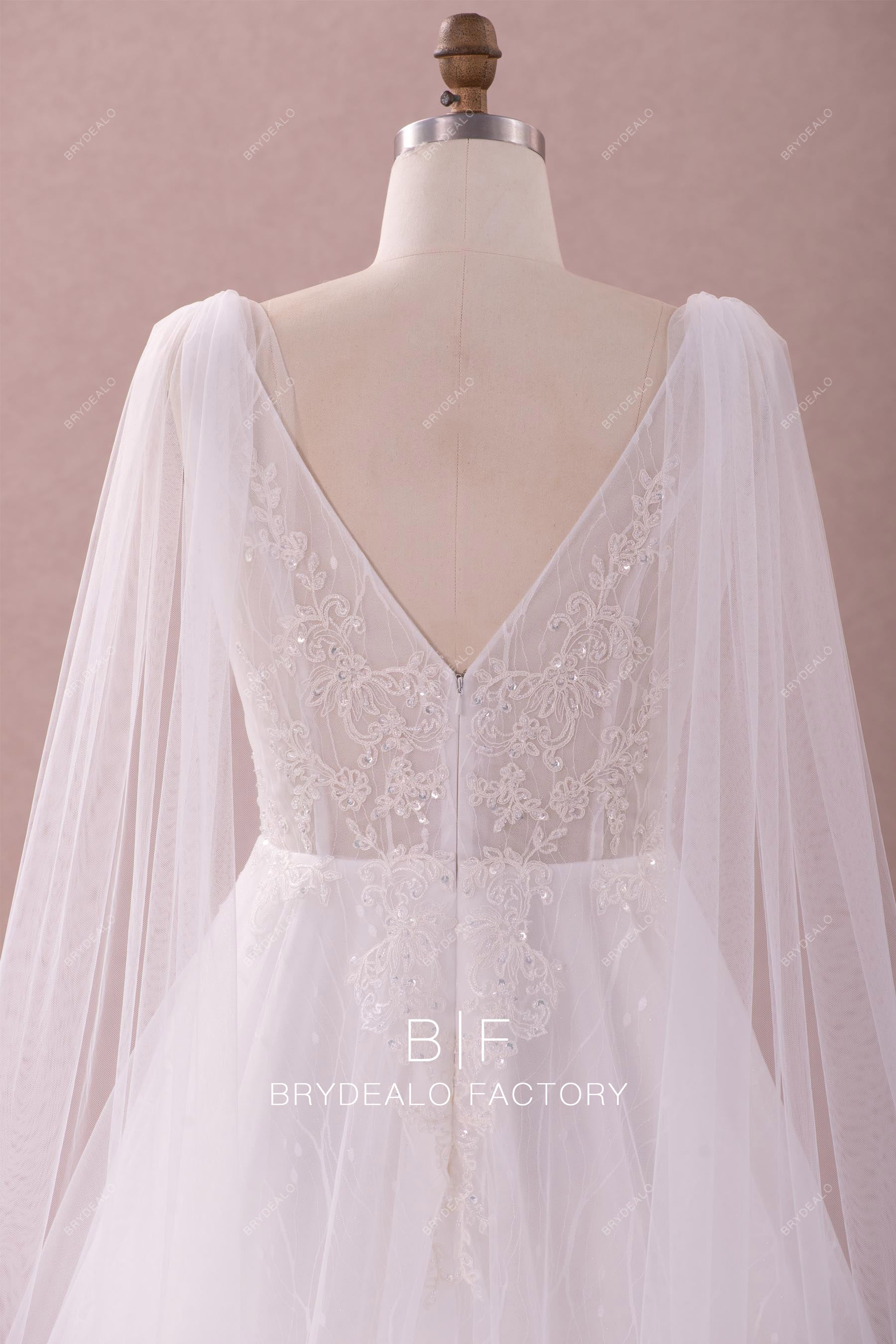 V-back shoulder long veil bridal gown