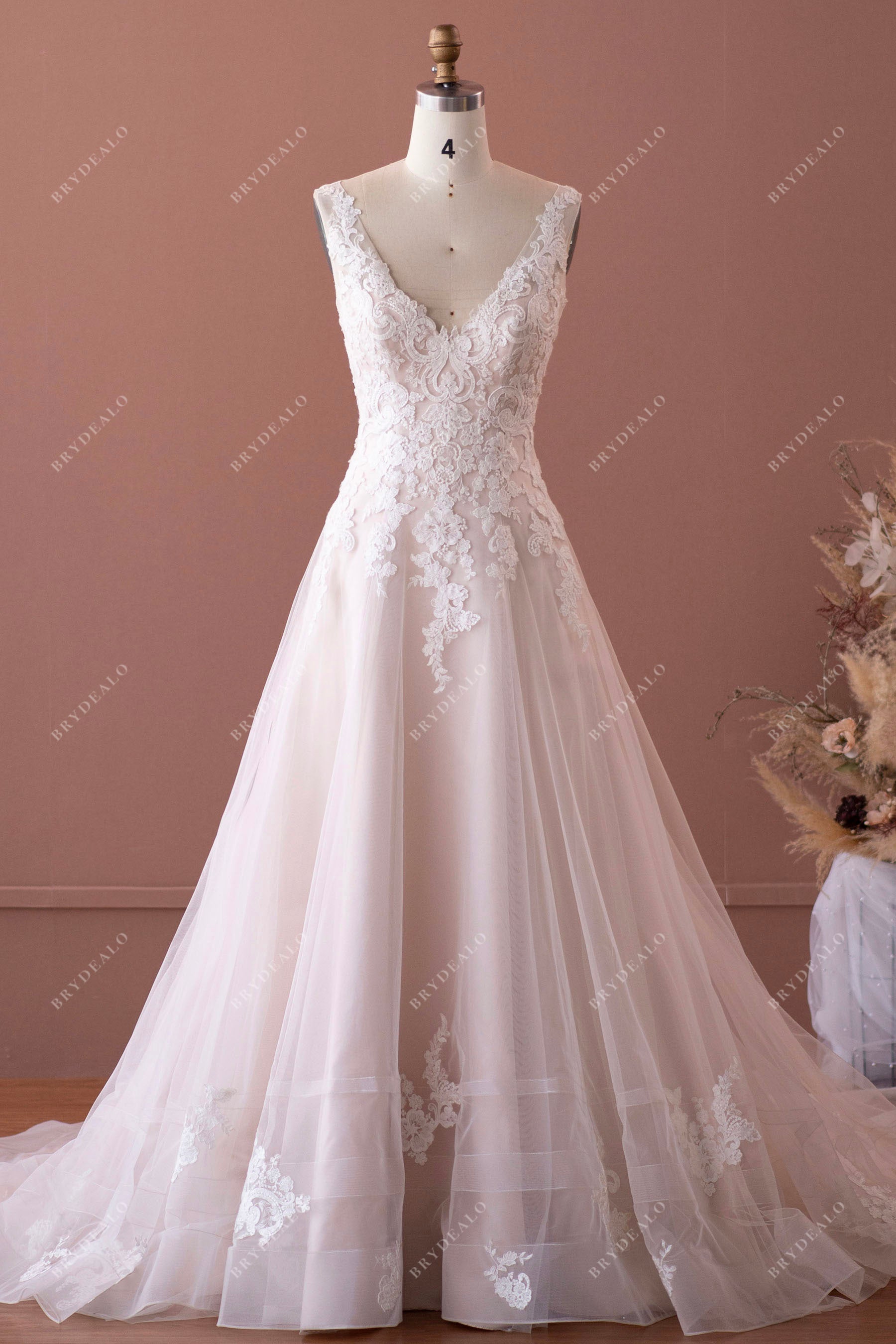 sleeveless V-neck lace tulle A-line spring Wedding Dress