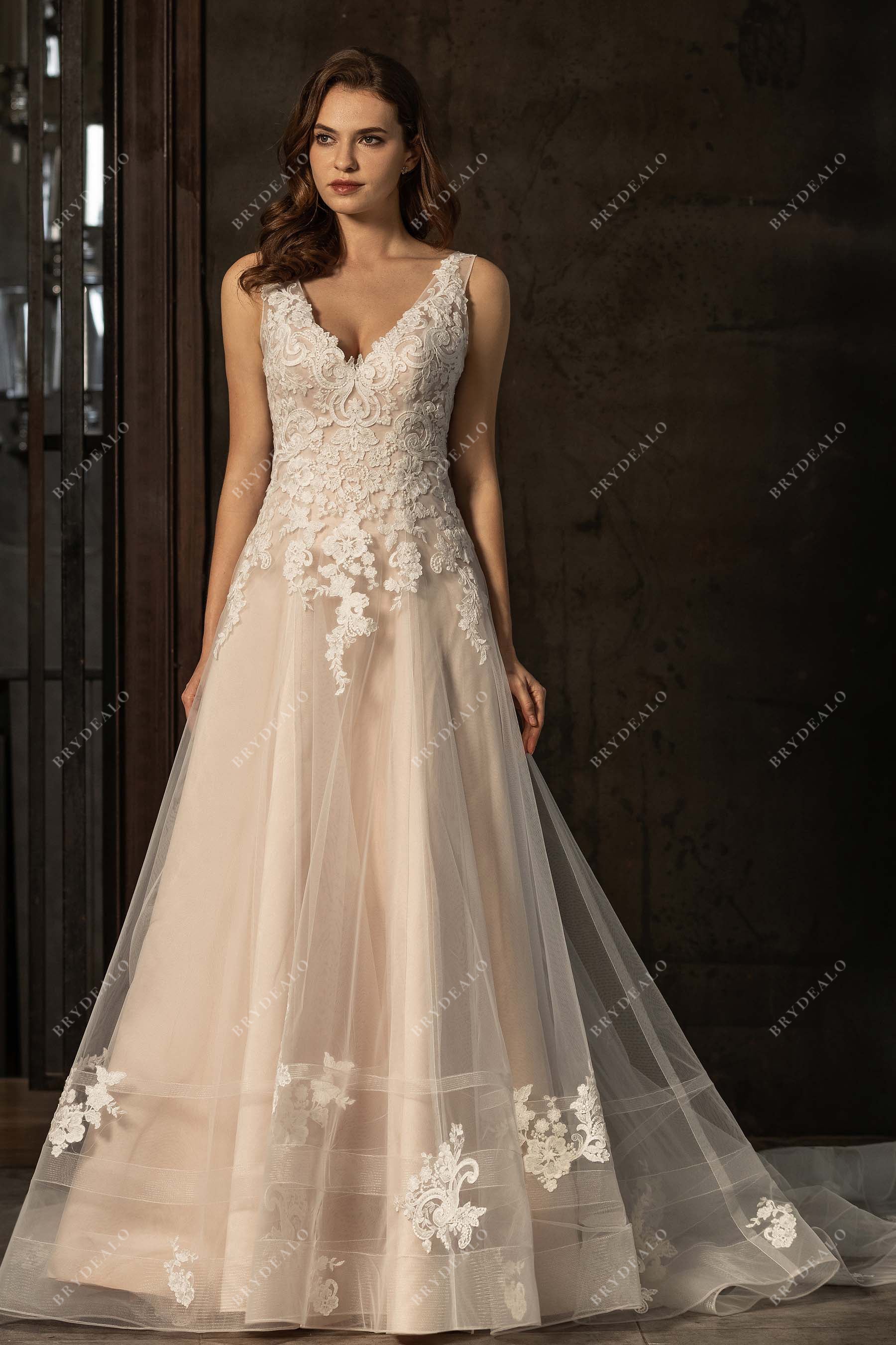Graceful Lace V-neck Sleeveless Spring Wedding Dress