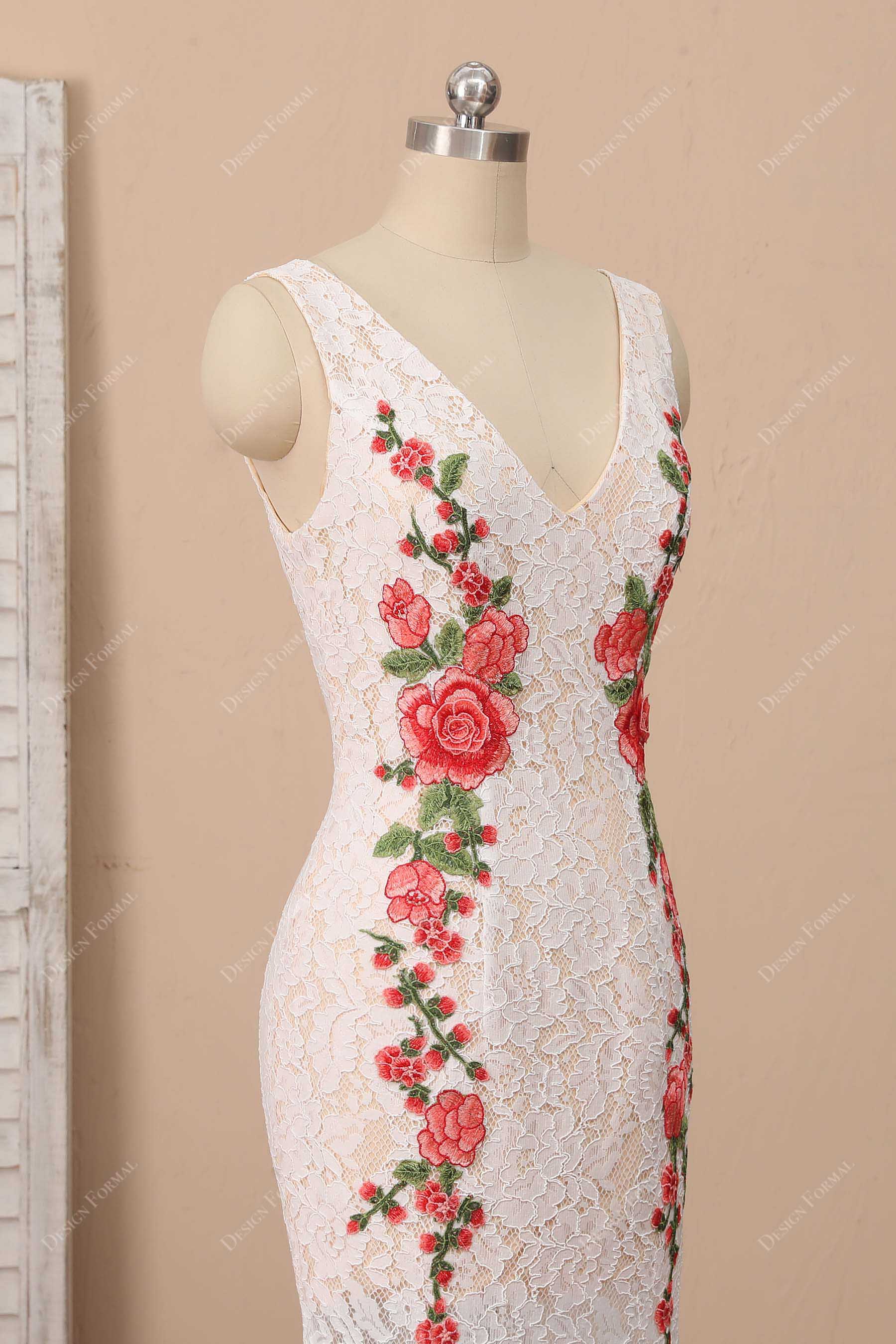 V-neck sleeveless applique mermaid dress