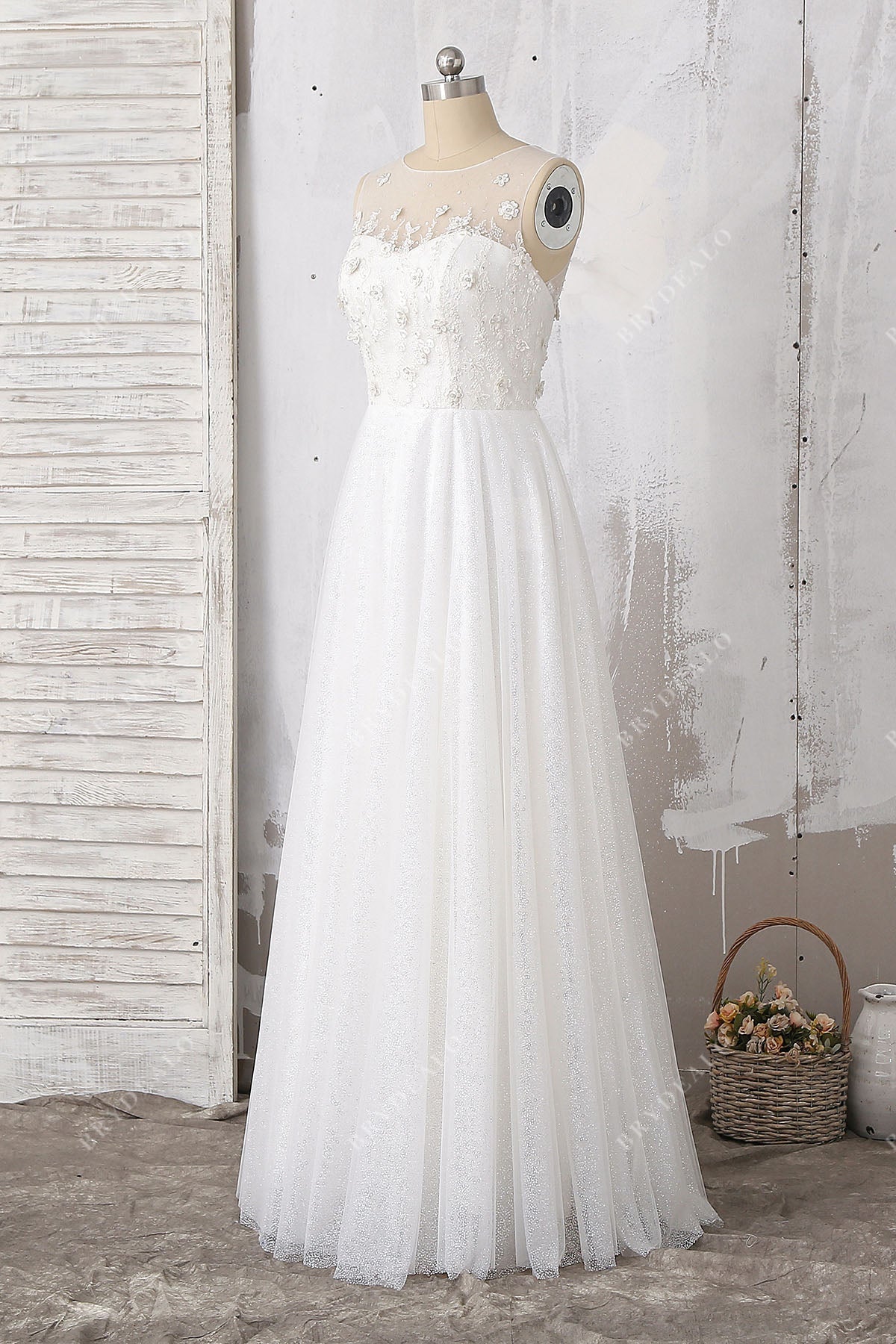 sleeveless floral lace glitter A-line bridal dress